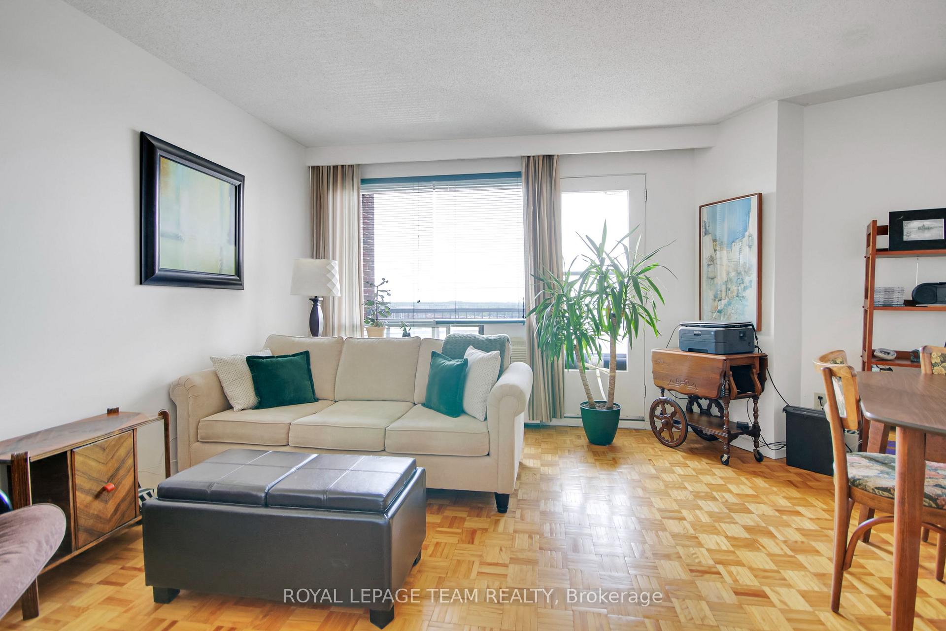 Photo 13 of Unit 708, 20 Chesterton Drive, Ottawa, Borden Farm/Stewart Farm/Carleton Heights/Parkwood Hills — HOMEH