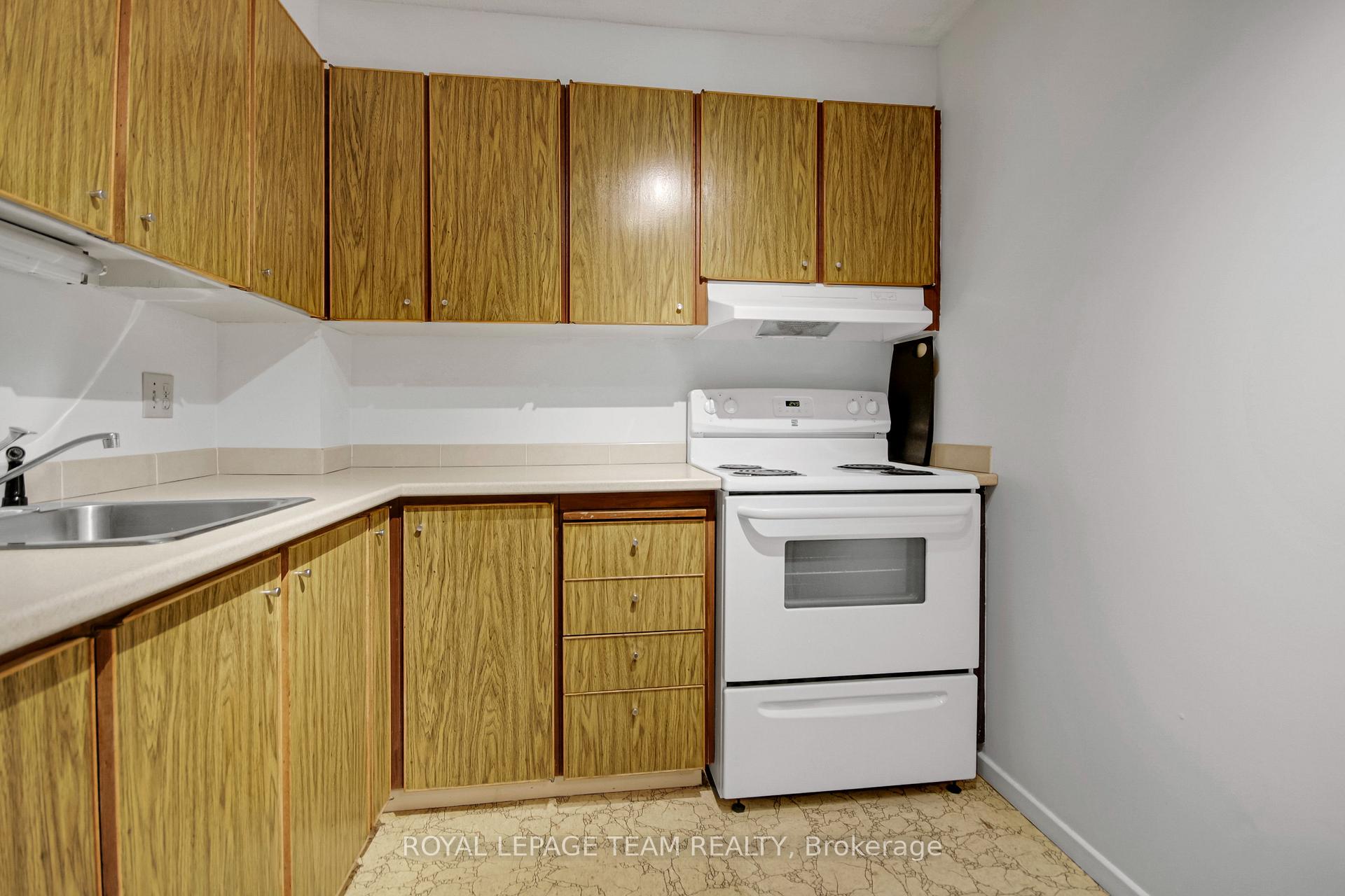 Photo 24 of Unit 708, 20 Chesterton Drive, Ottawa, Borden Farm/Stewart Farm/Carleton Heights/Parkwood Hills — HOMEH