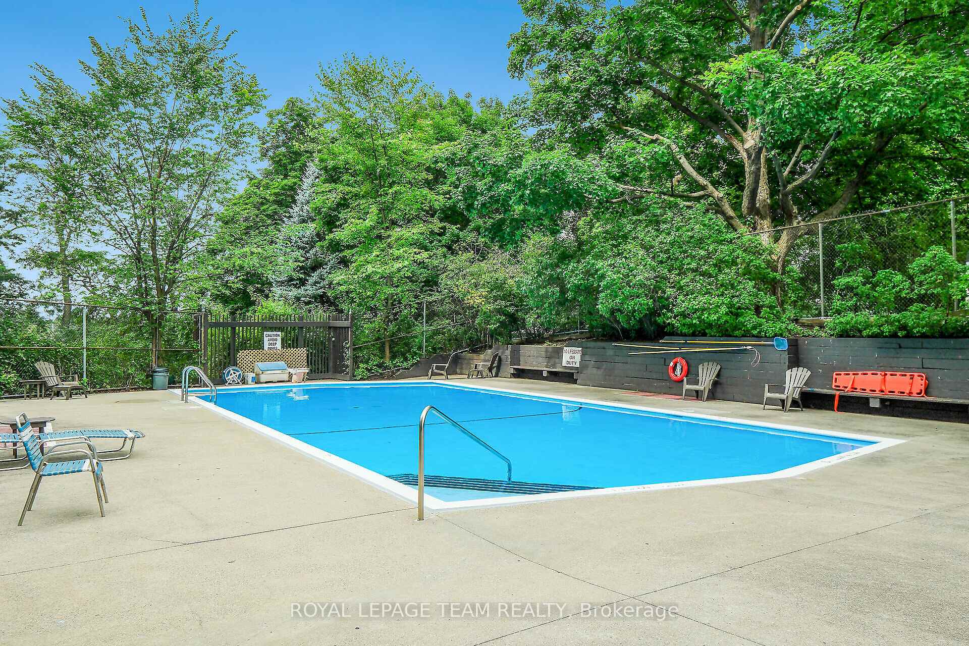 Photo 49 of Unit 708, 20 Chesterton Drive, Ottawa, Borden Farm/Stewart Farm/Carleton Heights/Parkwood Hills — HOMEH
