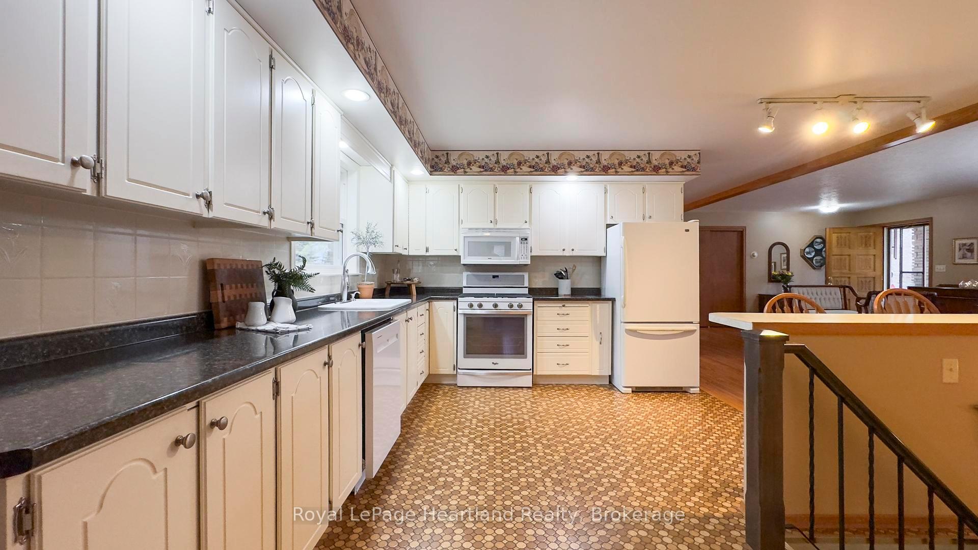 Photo 14 of 258 Trueman Street, Central Huron, Hullett — HOMEH