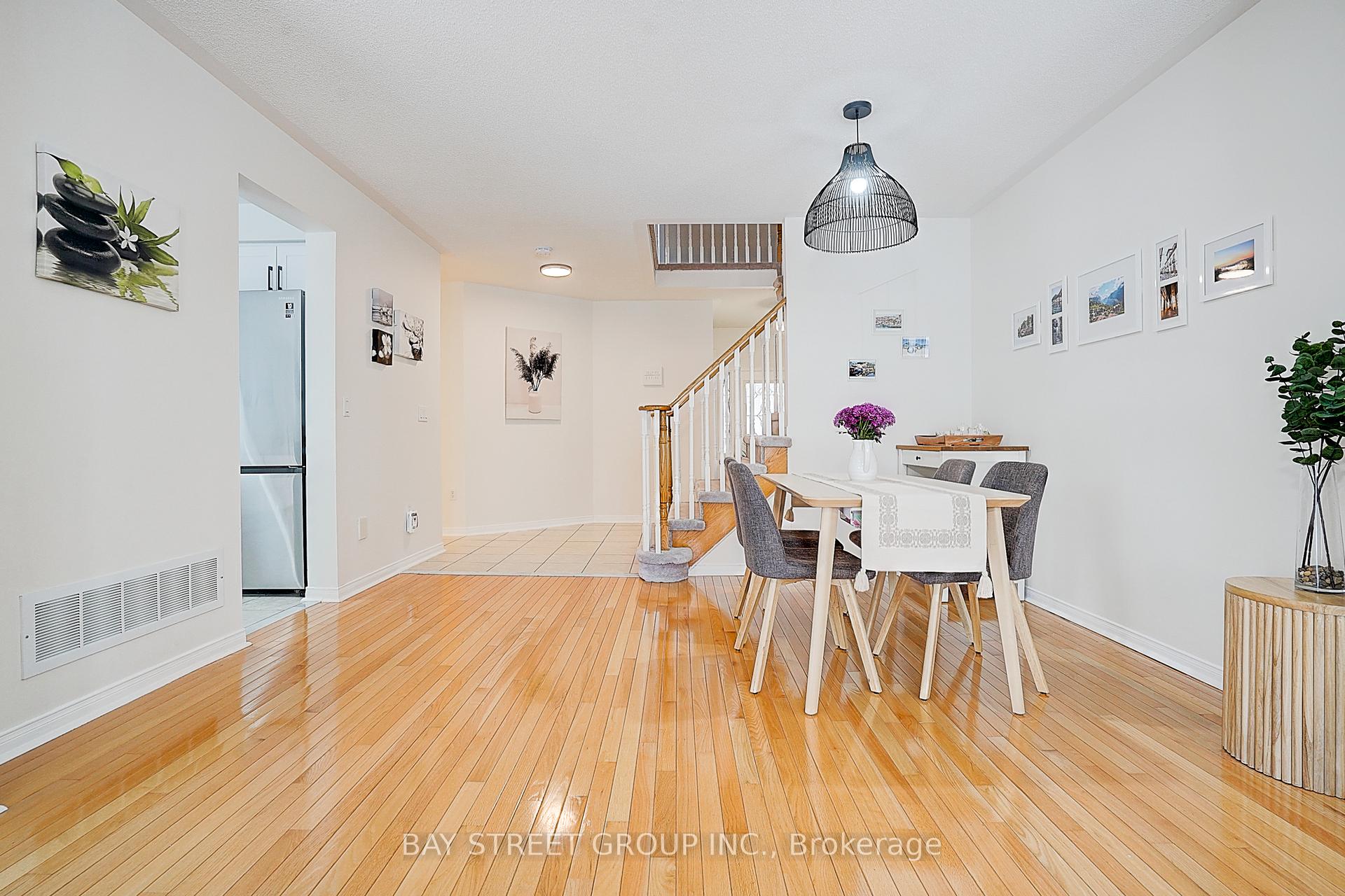 Photo 7 of 92 Millcliff Circle, Aurora, Aurora Grove — HOMEH