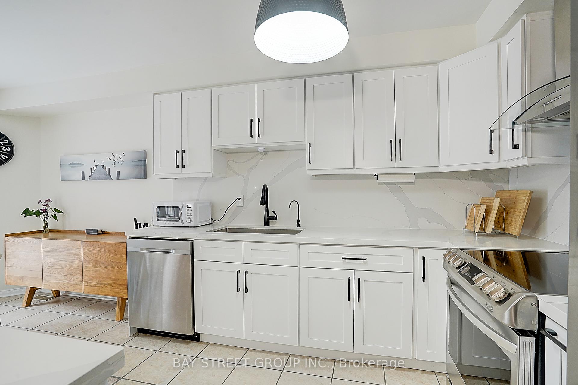 Photo 12 of 92 Millcliff Circle, Aurora, Aurora Grove — HOMEH