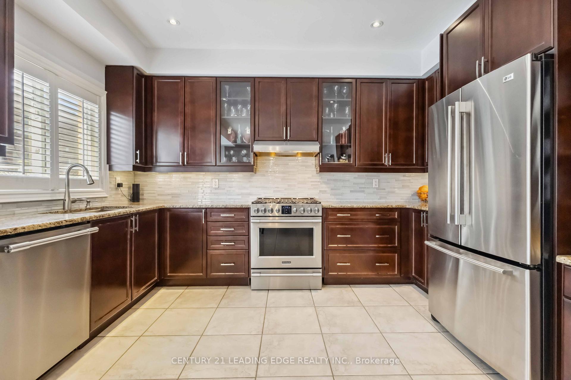 Photo 10 of 64 Williamson Drive E, Ajax, Northeast Ajax — HOMEH