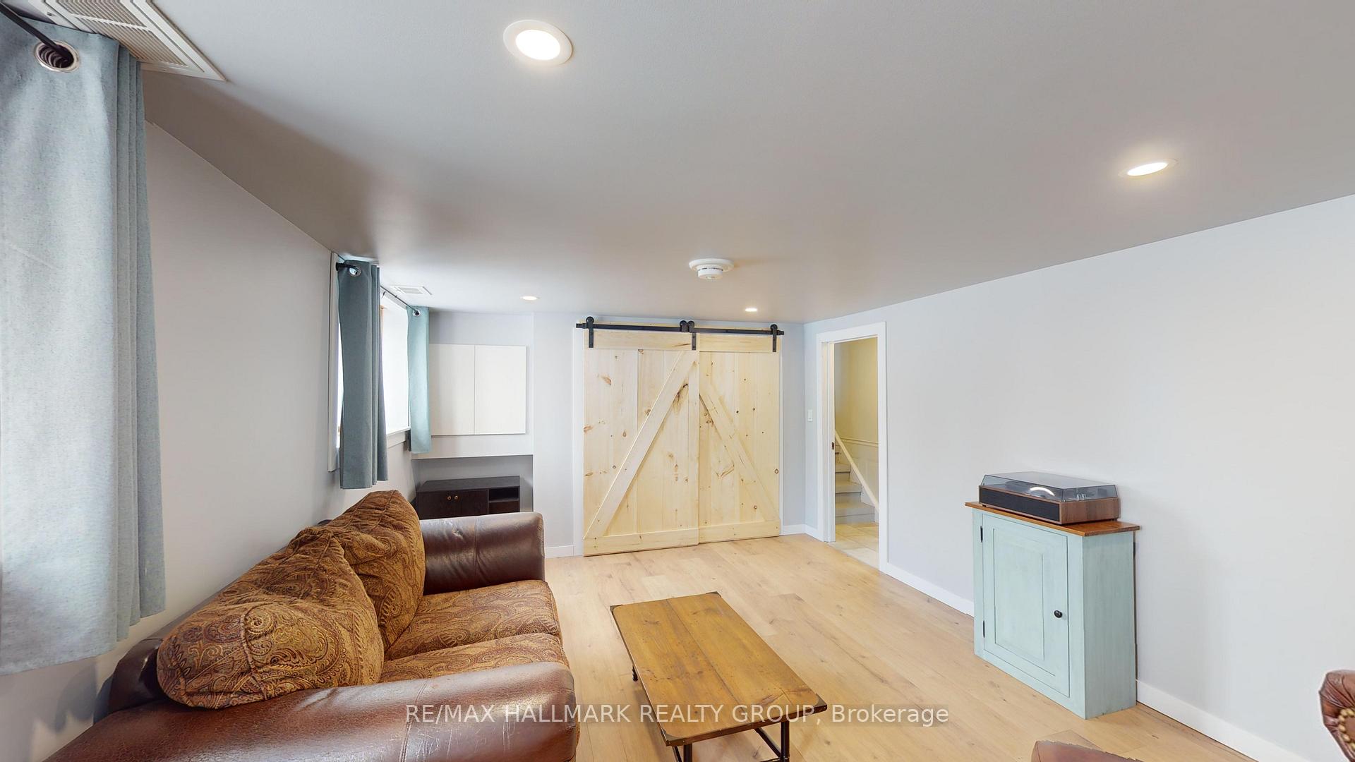 Photo 35 of 677 Laurier Boulevard, Brockville — HOMEH