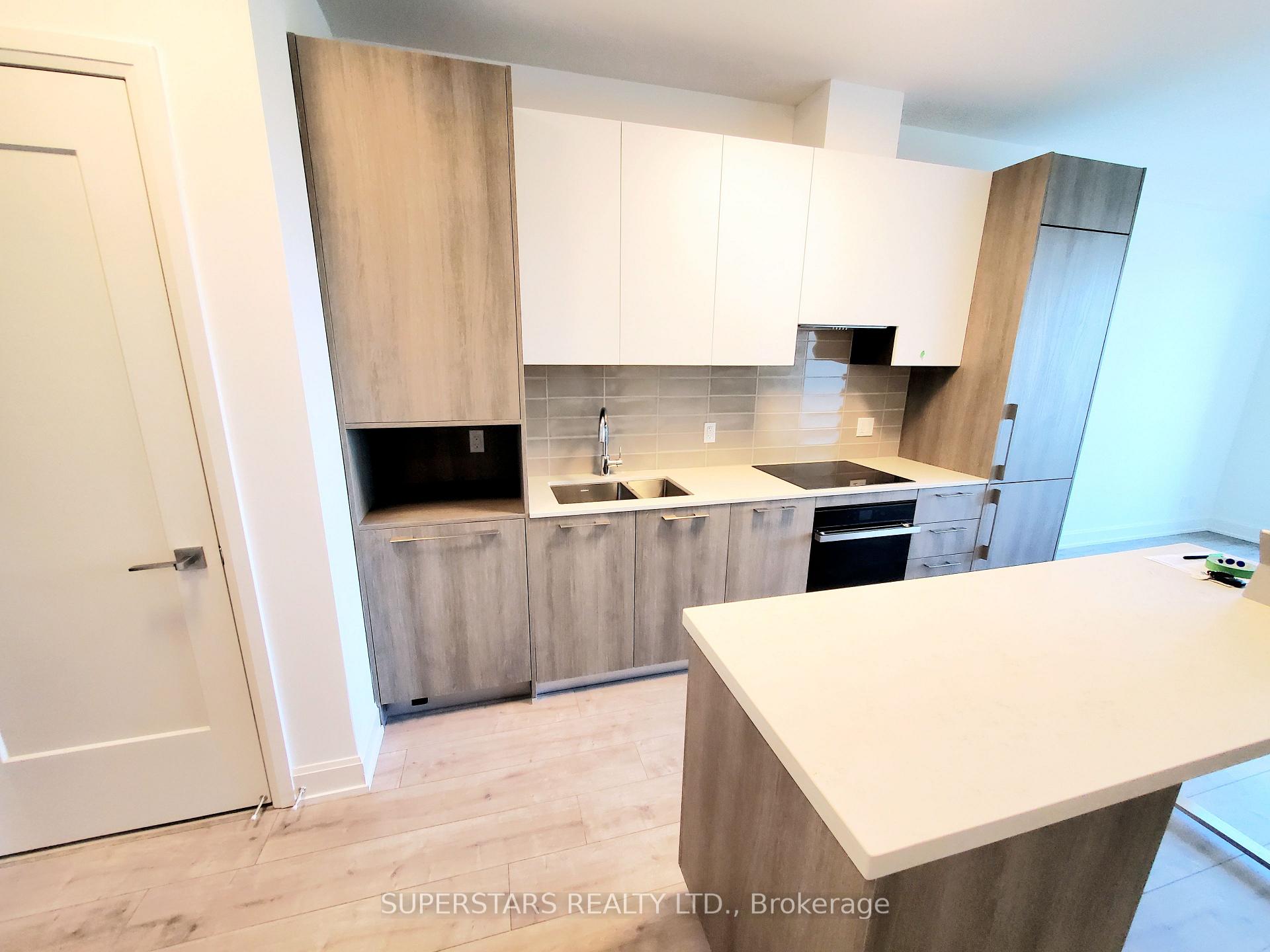 Photo 3 of Unit 812, 38 Water Walk Drive, Markham, Unionville — HOMEH