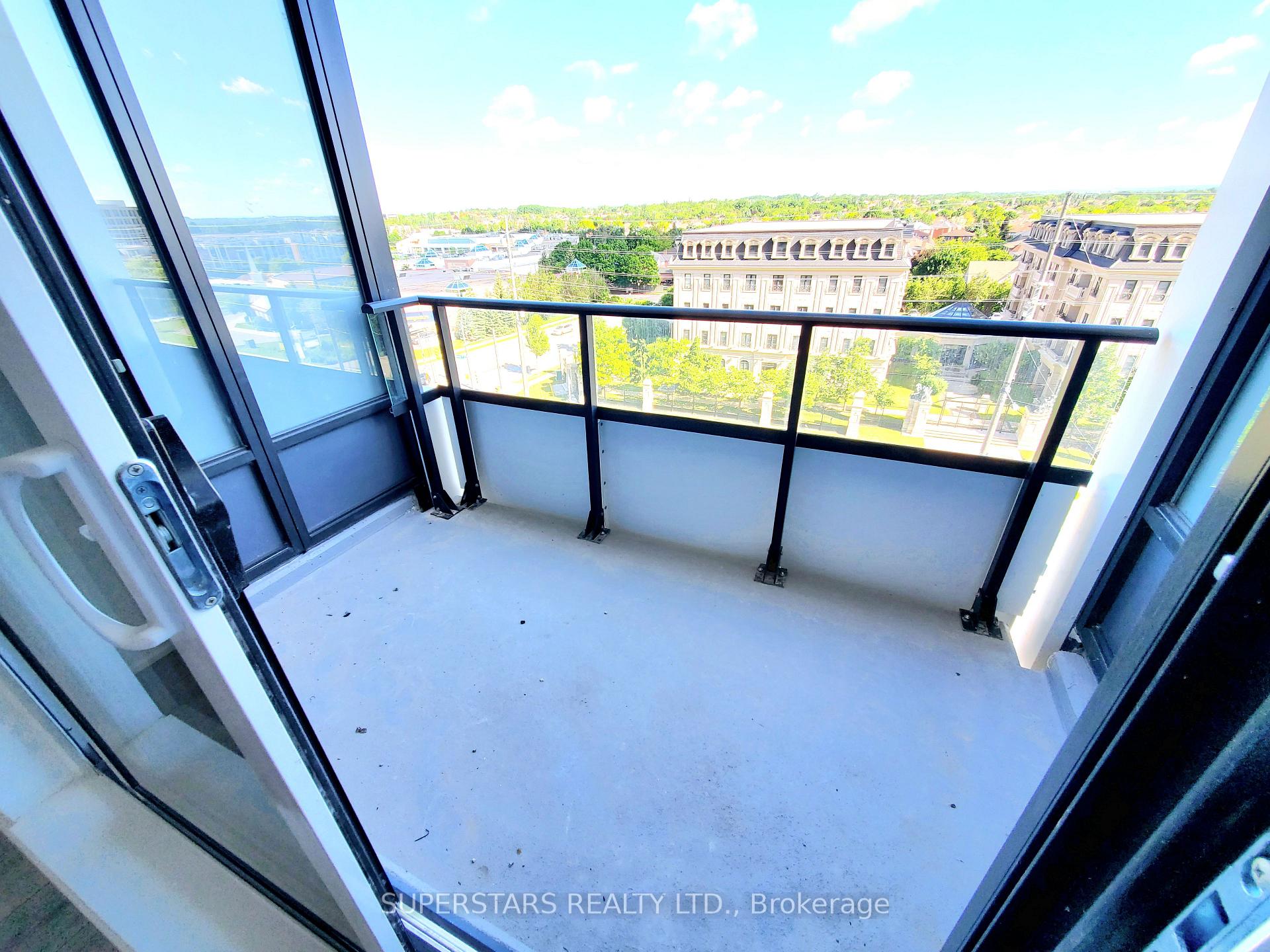 Photo 7 of Unit 812, 38 Water Walk Drive, Markham, Unionville — HOMEH