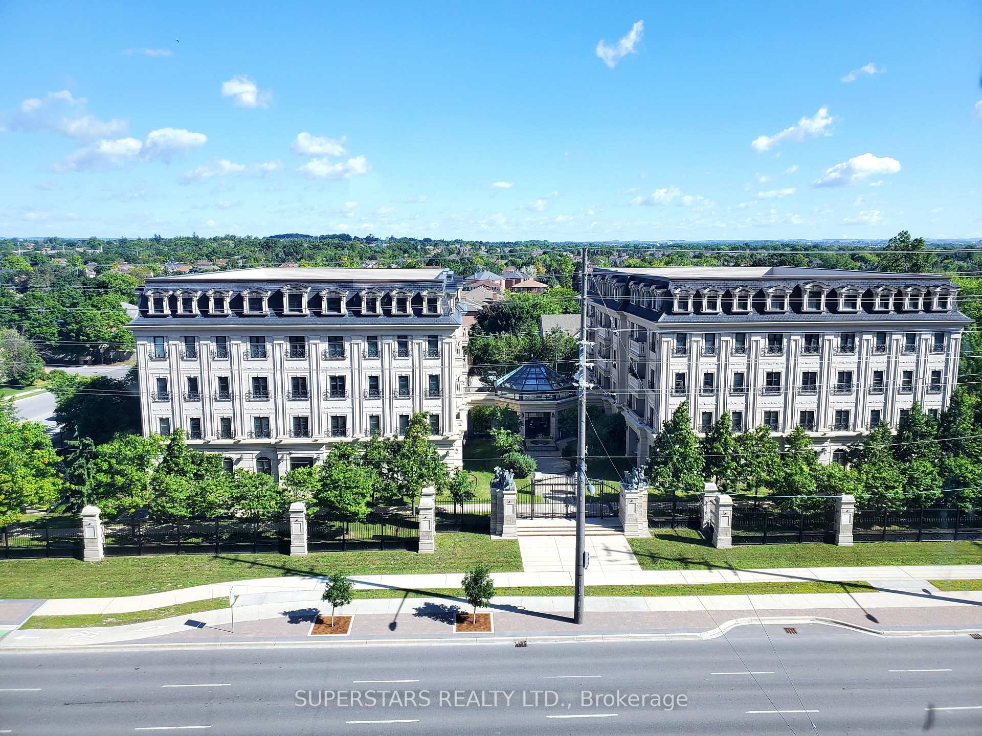 Photo 13 of Unit 812, 38 Water Walk Drive, Markham, Unionville — HOMEH