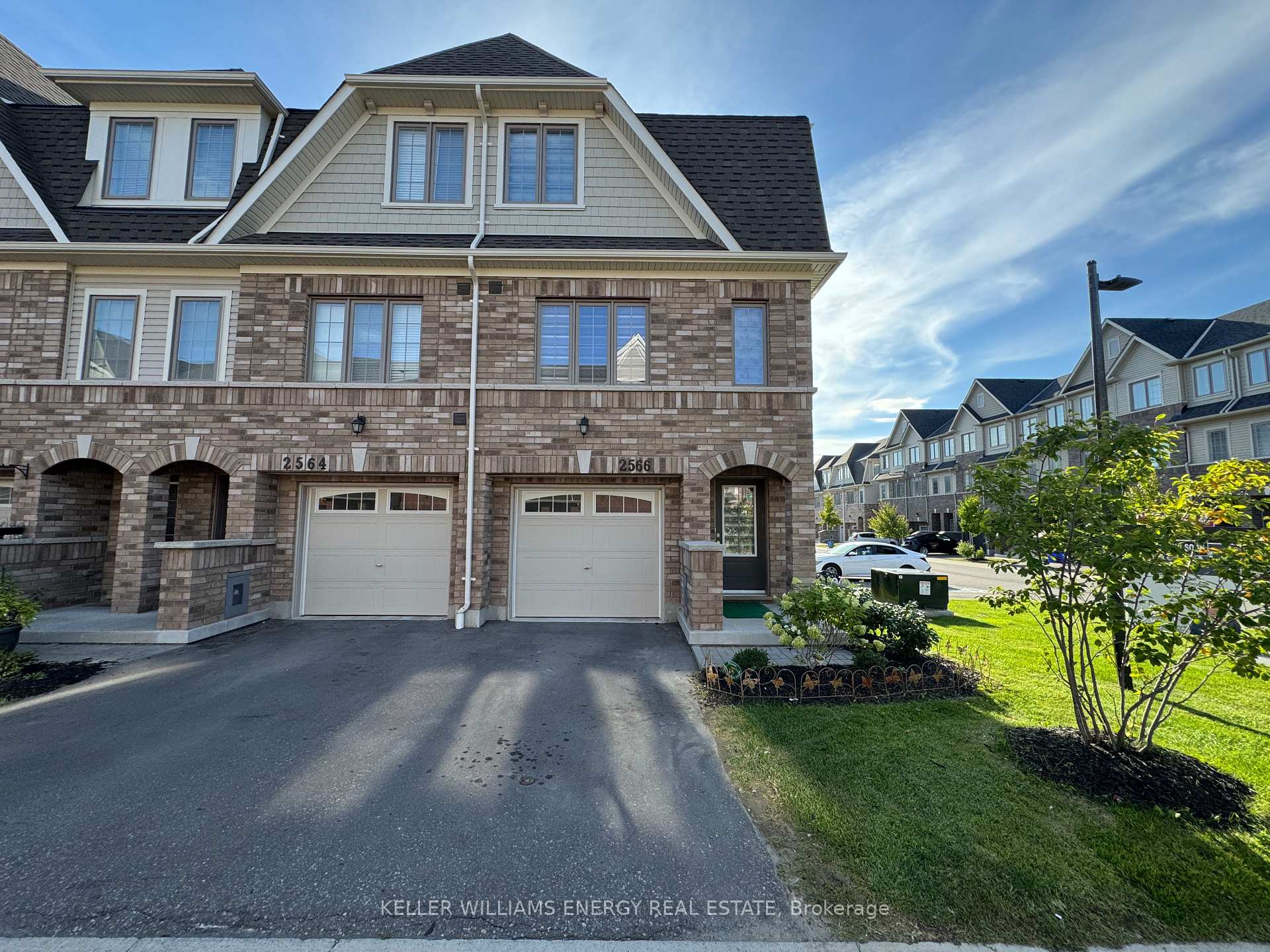 Photo 1 of 2566 Mojave Path, Oshawa, Windfields — HOMEH