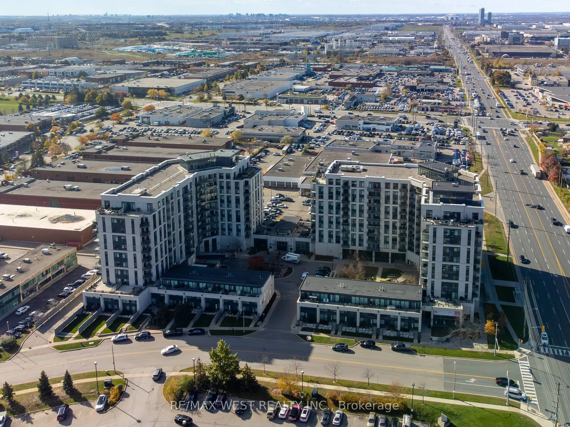 Photo 2 of Unit 710, 24 Woodstream Boulevard, Vaughan, Vaughan Grove — HOMEH