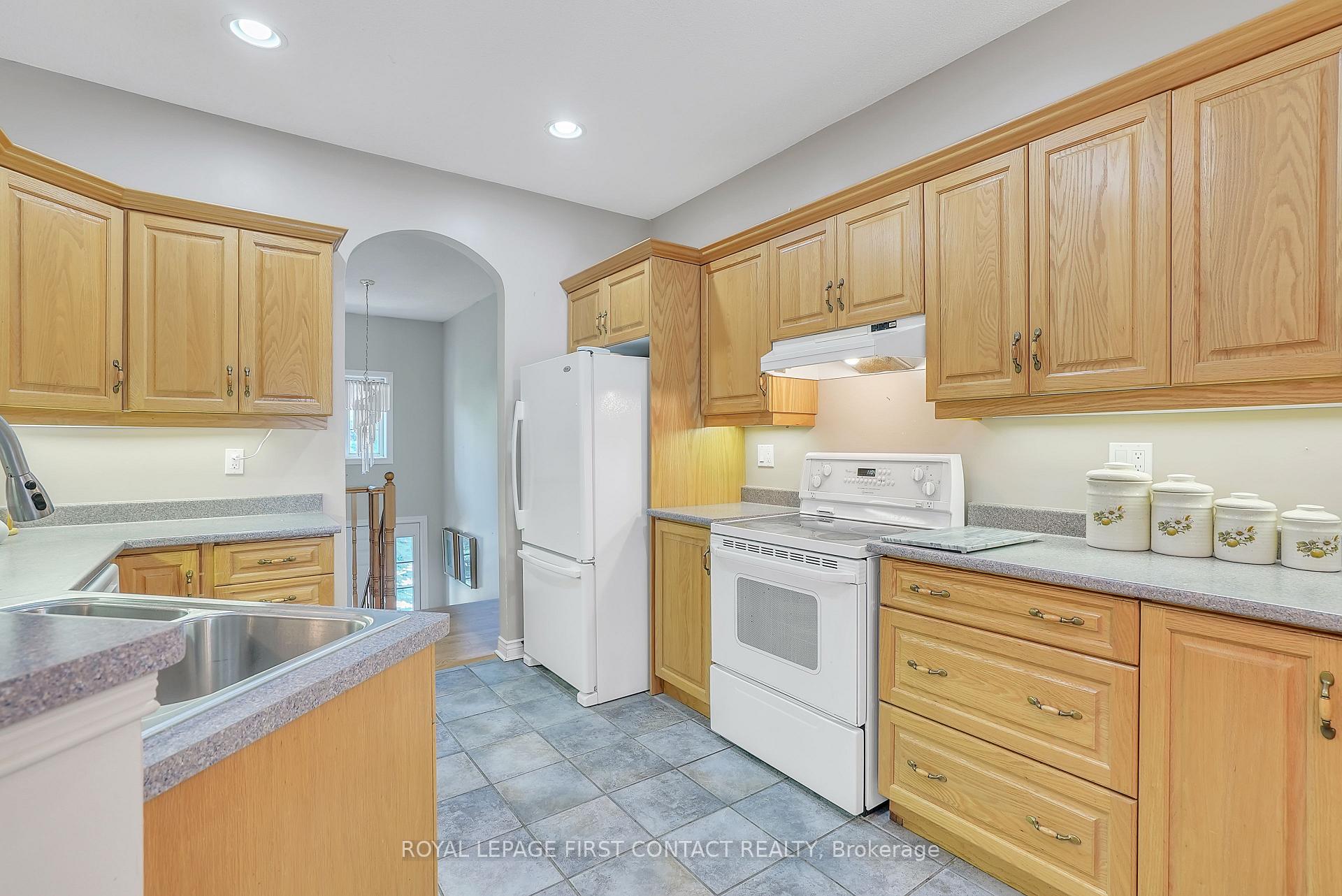 Photo 13 of 23 Grouse Glen, Barrie, Ardagh — HOMEH