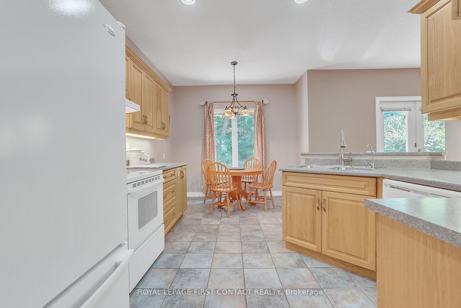 Photo 16 of 23 Grouse Glen, Barrie, Ardagh — HOMEH
