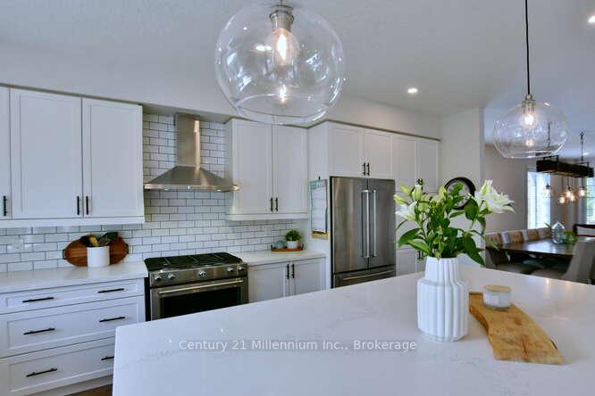 Photo 3 of 3 Gilpin Crescent, Collingwood — HOMEH