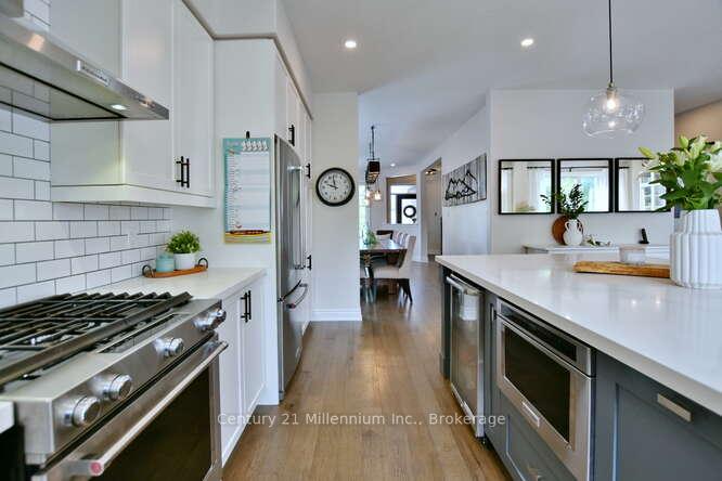 Photo 5 of 3 Gilpin Crescent, Collingwood — HOMEH