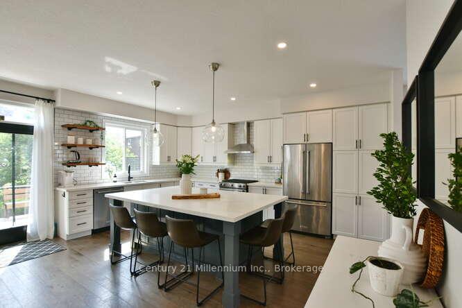 Photo 8 of 3 Gilpin Crescent, Collingwood — HOMEH