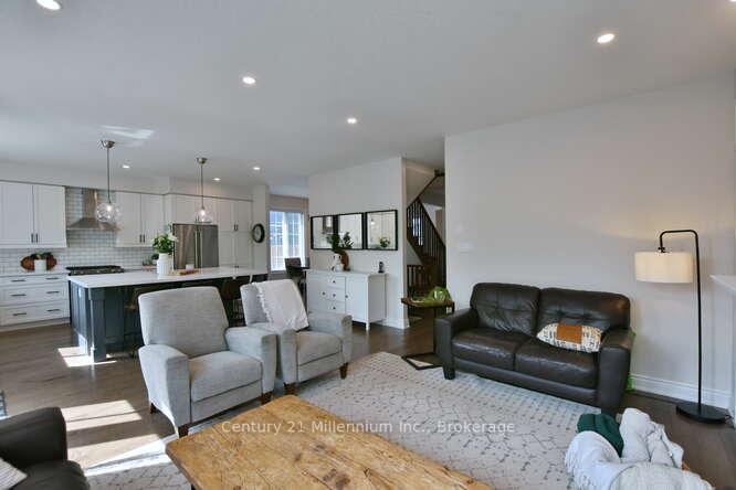 Photo 15 of 3 Gilpin Crescent, Collingwood — HOMEH
