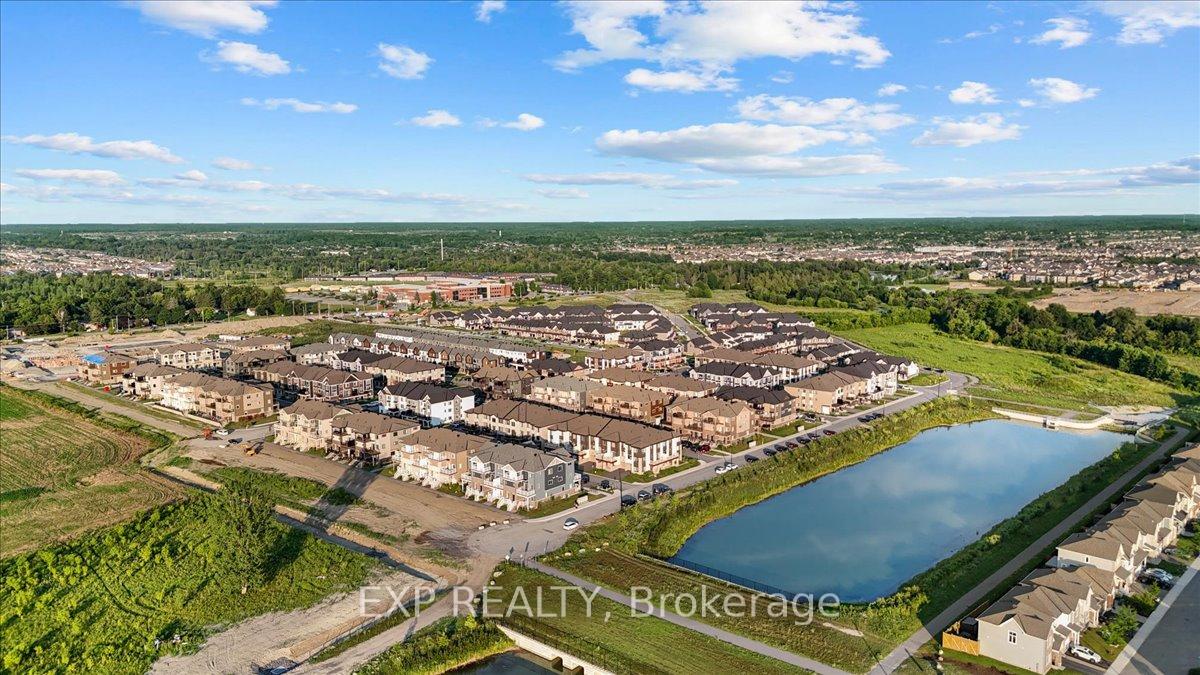 Photo 4 of 288 Anyolite Private, Ottawa, Barrhaven - Heritage Park — HOMEH