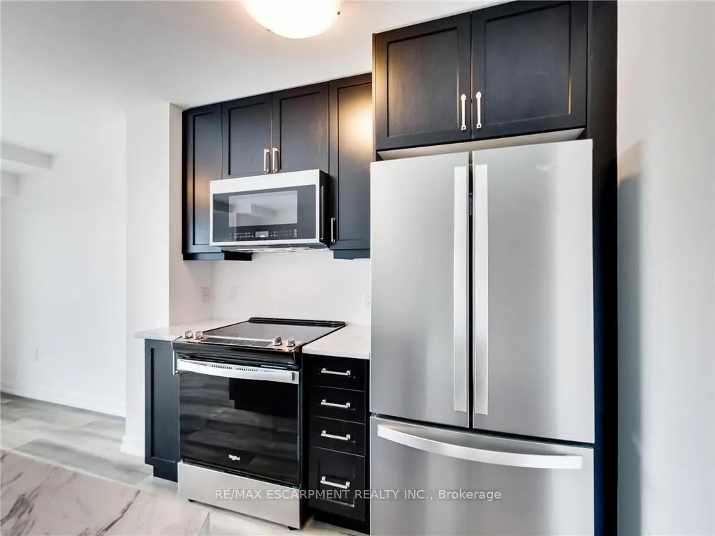 Photo 3 of Unit 811, 470 Dundas Street E, Hamilton, Waterdown — HOMEH