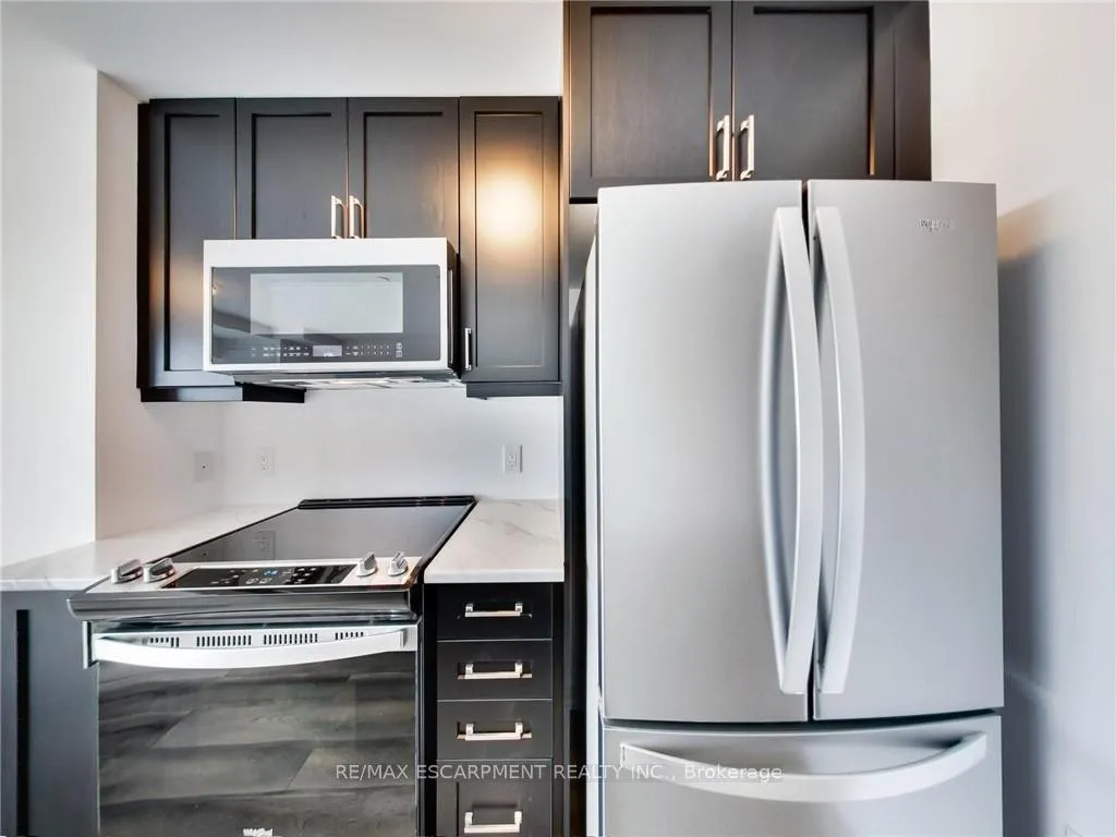 Photo 4 of Unit 811, 470 Dundas Street E, Hamilton, Waterdown — HOMEH