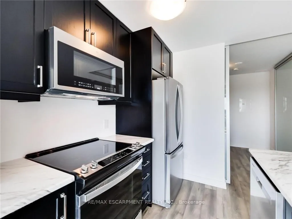 Photo 5 of Unit 811, 470 Dundas Street E, Hamilton, Waterdown — HOMEH