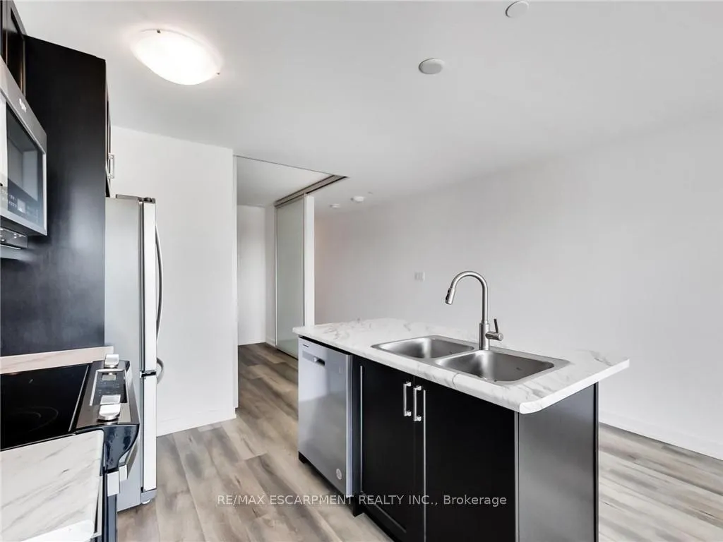 Photo 6 of Unit 811, 470 Dundas Street E, Hamilton, Waterdown — HOMEH