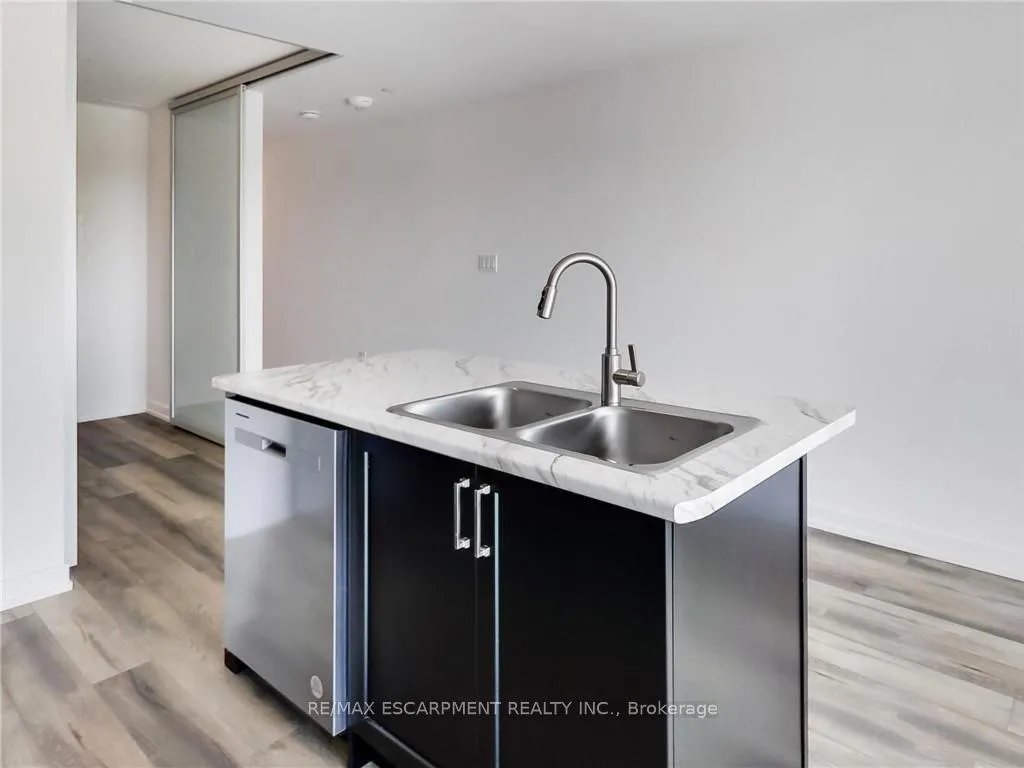 Photo 7 of Unit 811, 470 Dundas Street E, Hamilton, Waterdown — HOMEH