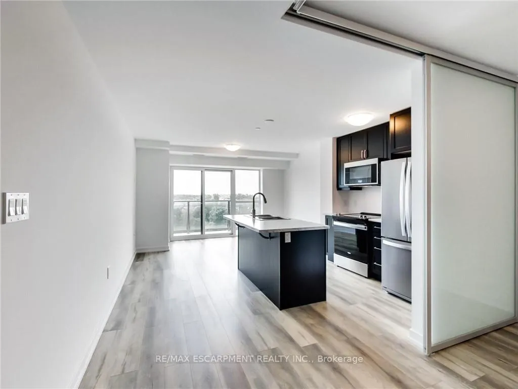 Photo 12 of Unit 811, 470 Dundas Street E, Hamilton, Waterdown — HOMEH