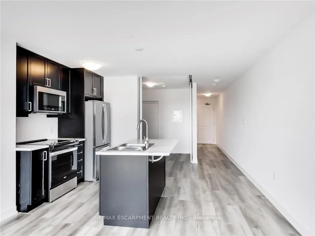 Photo 15 of Unit 811, 470 Dundas Street E, Hamilton, Waterdown — HOMEH