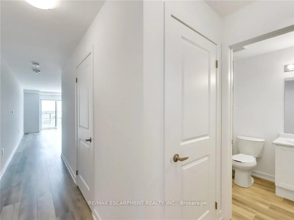Photo 16 of Unit 811, 470 Dundas Street E, Hamilton, Waterdown — HOMEH