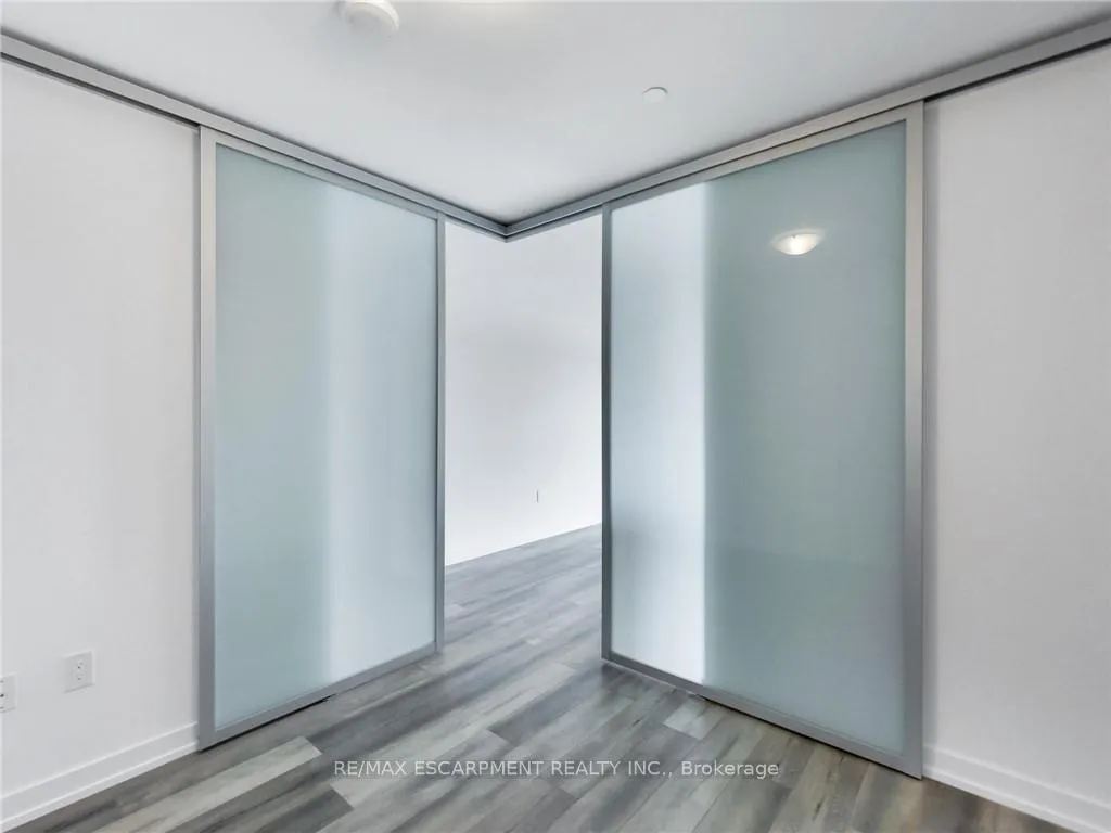 Photo 23 of Unit 811, 470 Dundas Street E, Hamilton, Waterdown — HOMEH