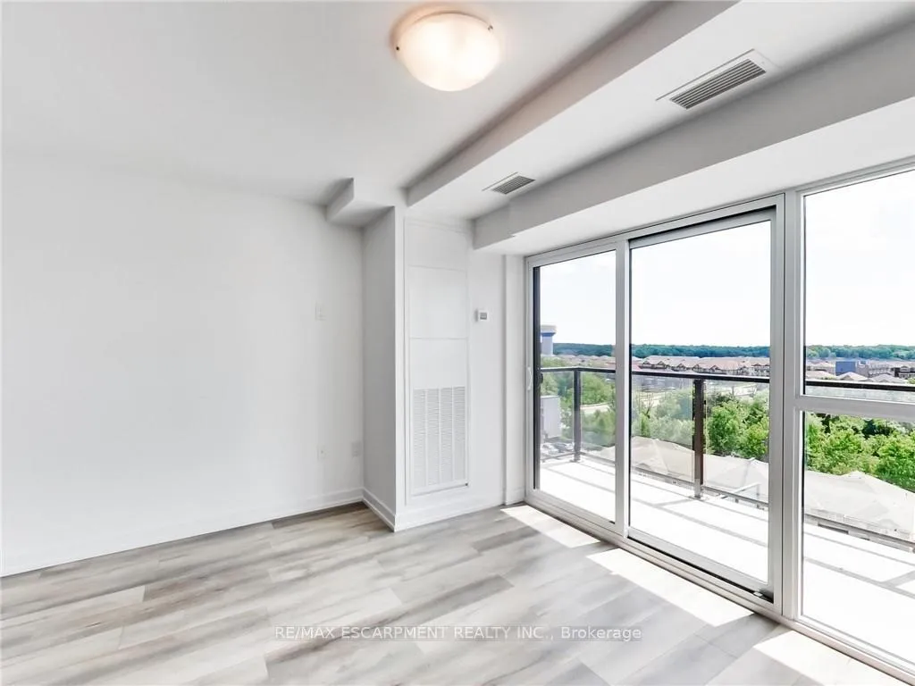 Photo 26 of Unit 811, 470 Dundas Street E, Hamilton, Waterdown — HOMEH