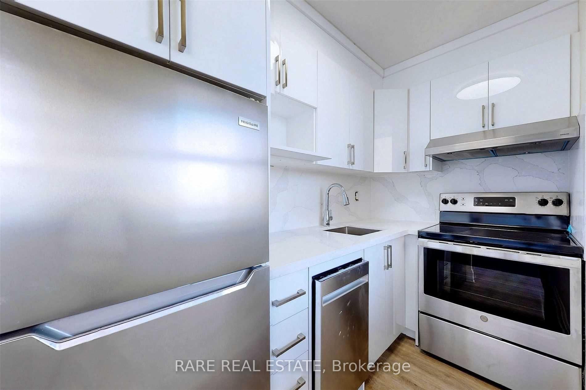 Photo 4 of Unit 2107, 30 Gloucester Street, Toronto, Church-Yonge Corridor — HOMEH