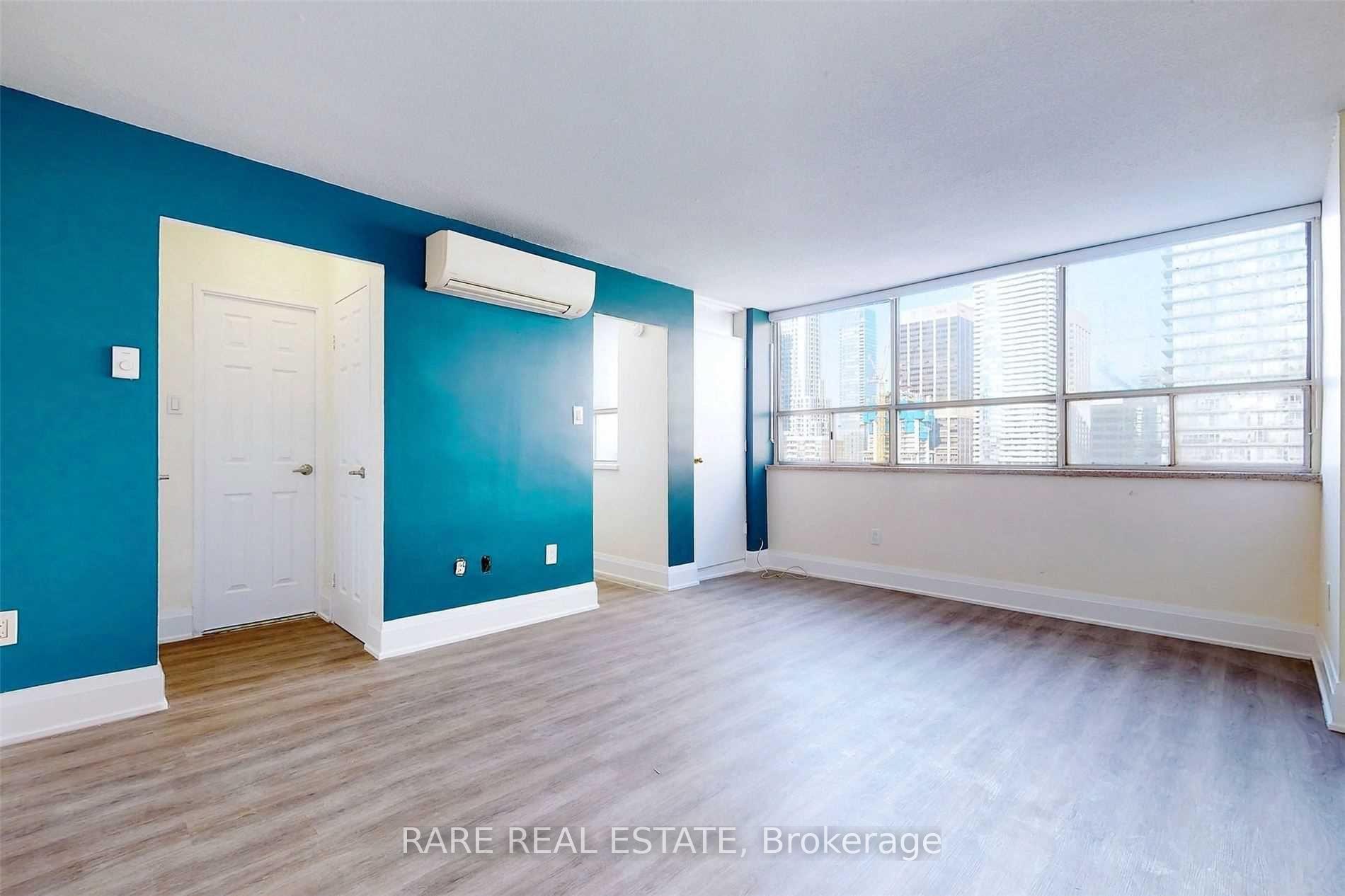 Photo 6 of Unit 2107, 30 Gloucester Street, Toronto, Church-Yonge Corridor — HOMEH