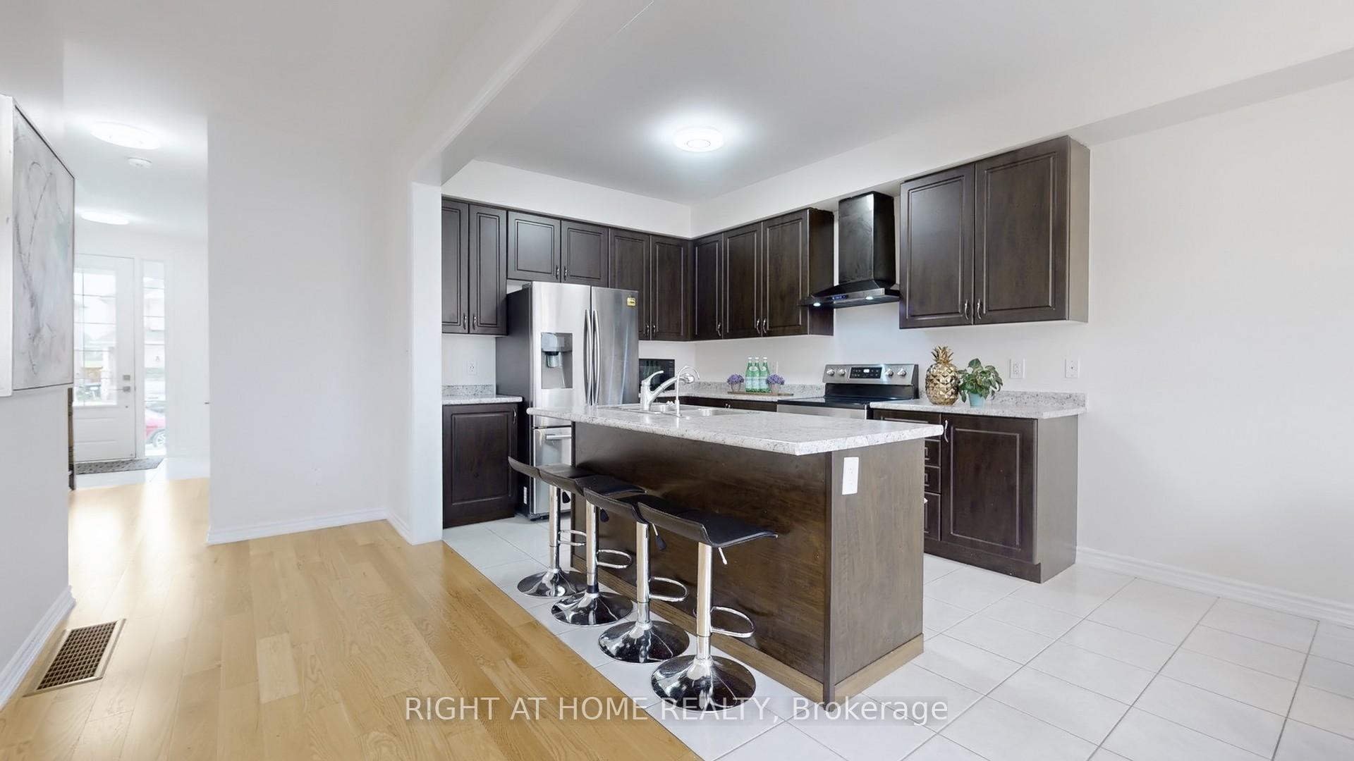 Photo 12 of 78 Wagner Crescent, Essa, Angus — HOMEH