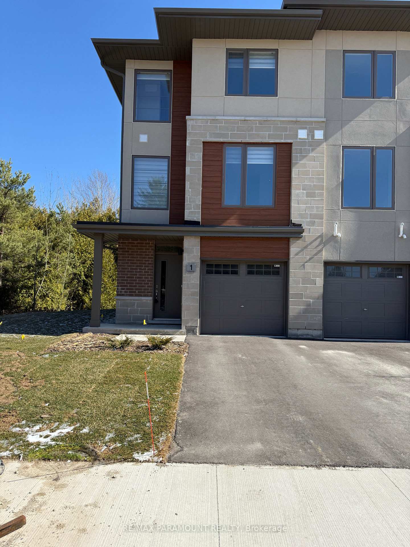 Photo 1 of Unit 1, 39 Dawson Drive, Collingwood — HOMEH