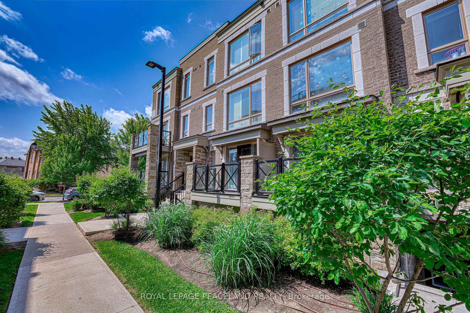Photo 2 of Unit 2813, 21 Westmeath Lane, Markham, Cornell — HOMEH