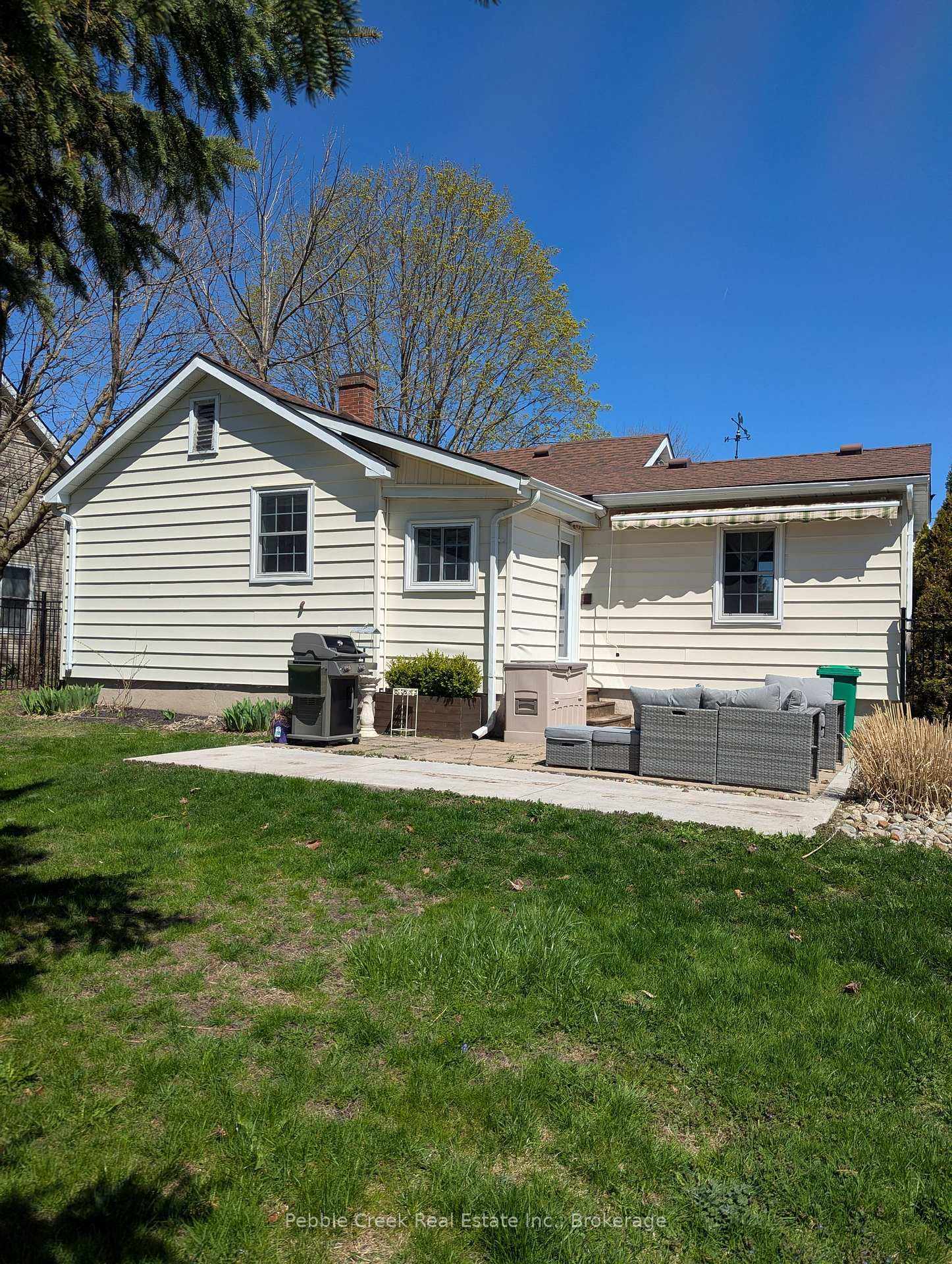 Photo 11 of 146 Wellington Street S, Goderich, Goderich (Town) — HOMEH