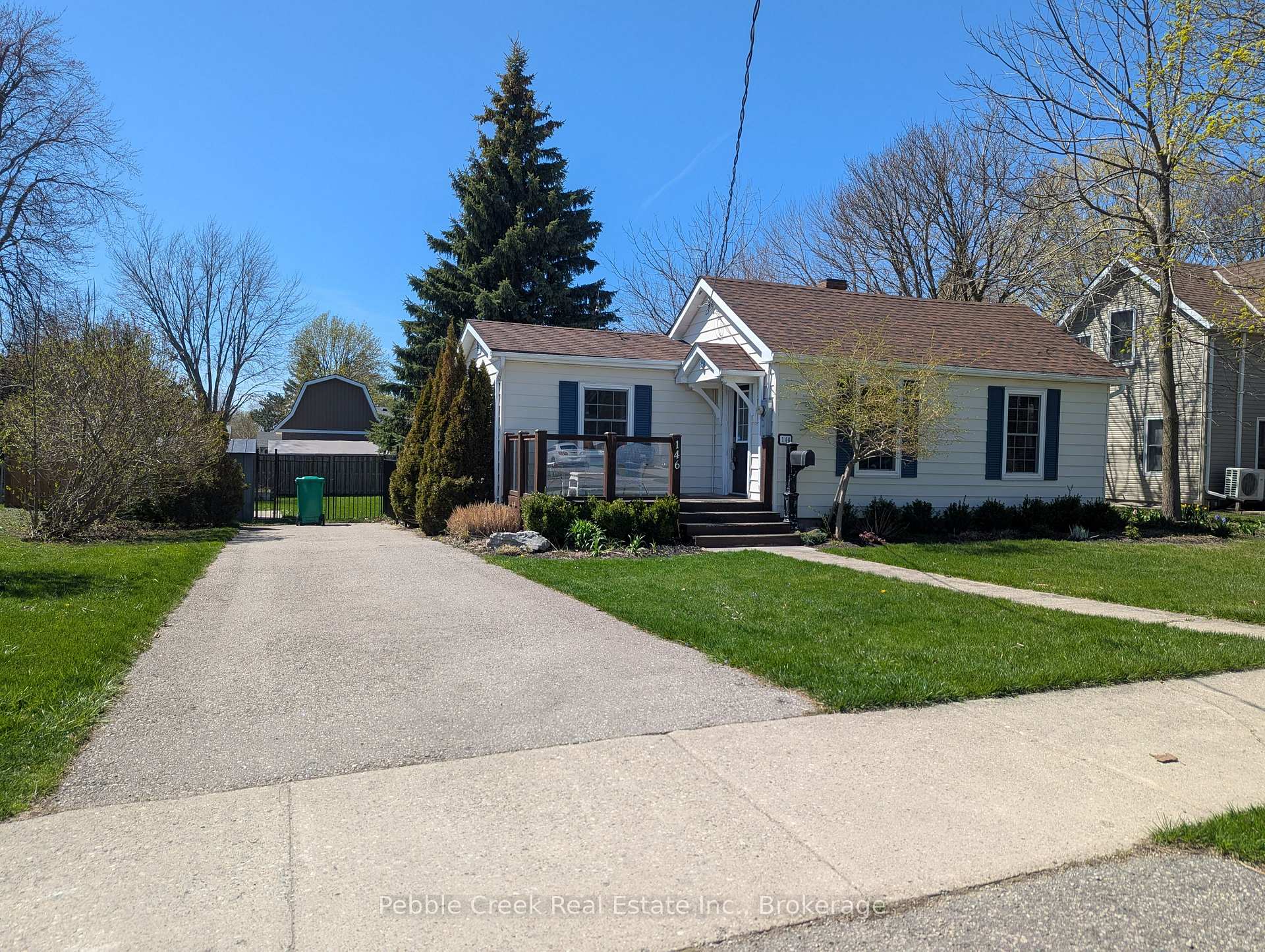 Photo 13 of 146 Wellington Street S, Goderich, Goderich (Town) — HOMEH