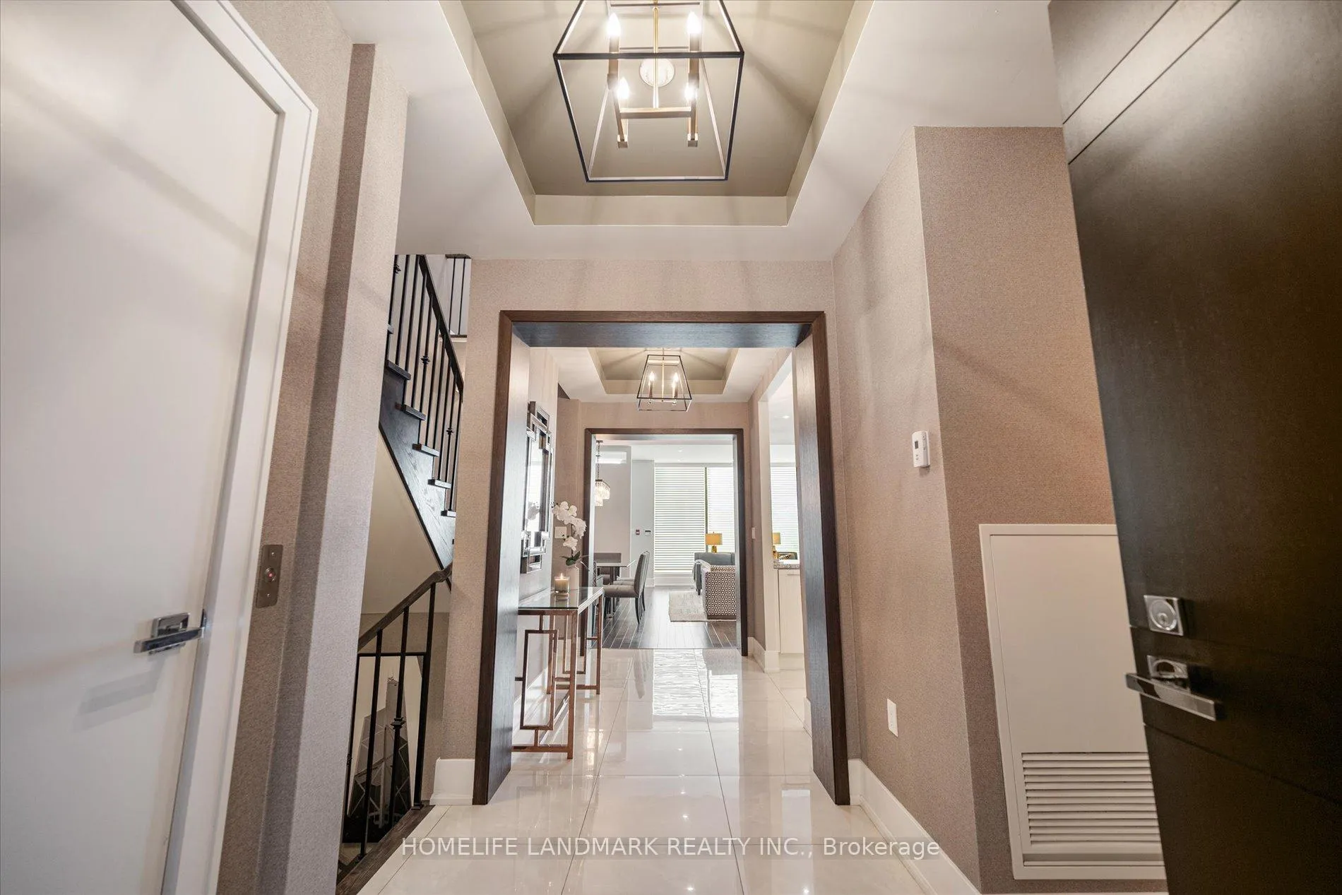 Photo 4 of Unit TH102, 29 Queens Quay E, Toronto, Waterfront Communities — HOMEH