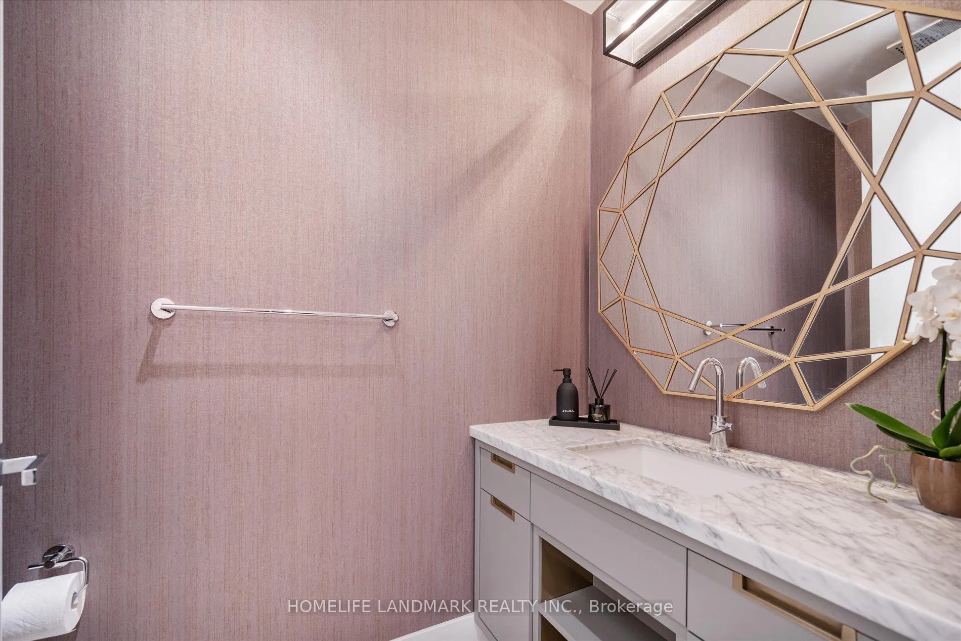 Photo 17 of Unit TH102, 29 Queens Quay E, Toronto, Waterfront Communities — HOMEH