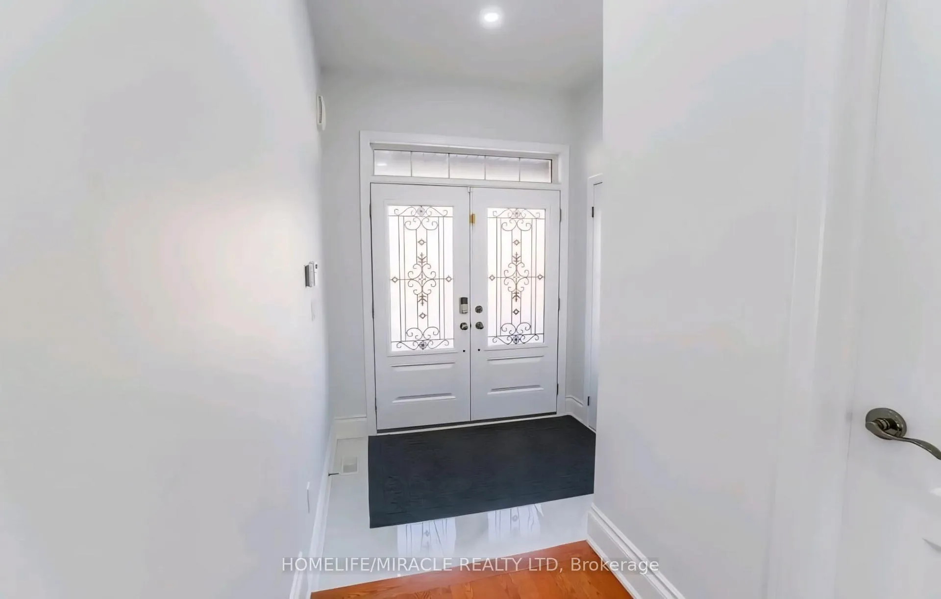 Photo 3 of 98 Speedwell Street, Brampton, Credit Valley — HOMEH