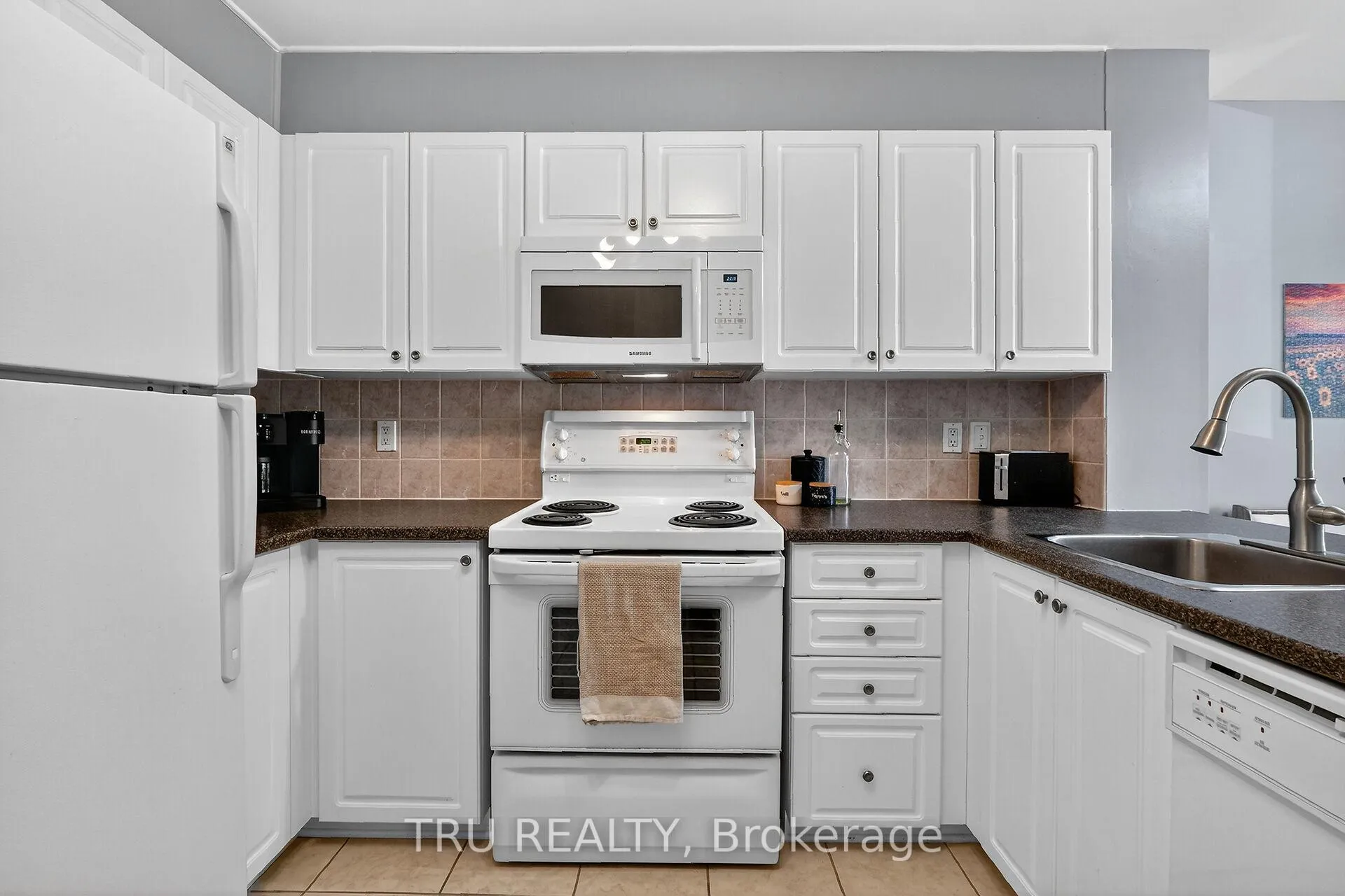 Photo 14 of 320 Cresthaven Drive, Ottawa, Barrhaven East — HOMEH