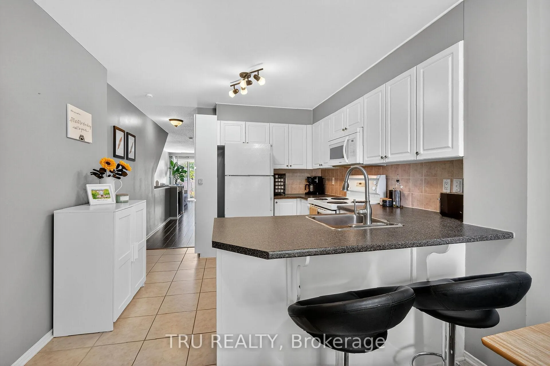 Photo 16 of 320 Cresthaven Drive, Ottawa, Barrhaven East — HOMEH