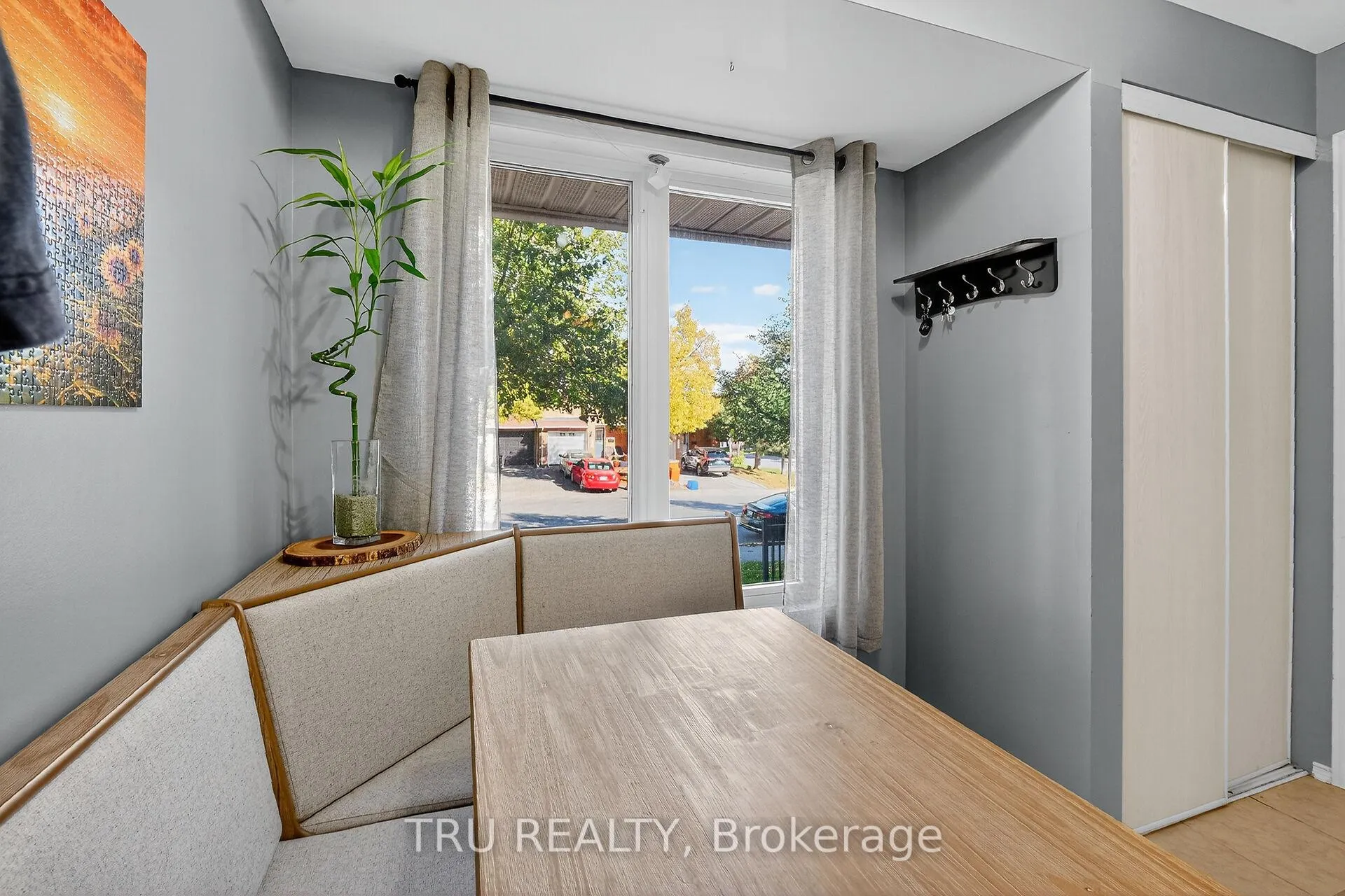 Photo 17 of 320 Cresthaven Drive, Ottawa, Barrhaven East — HOMEH