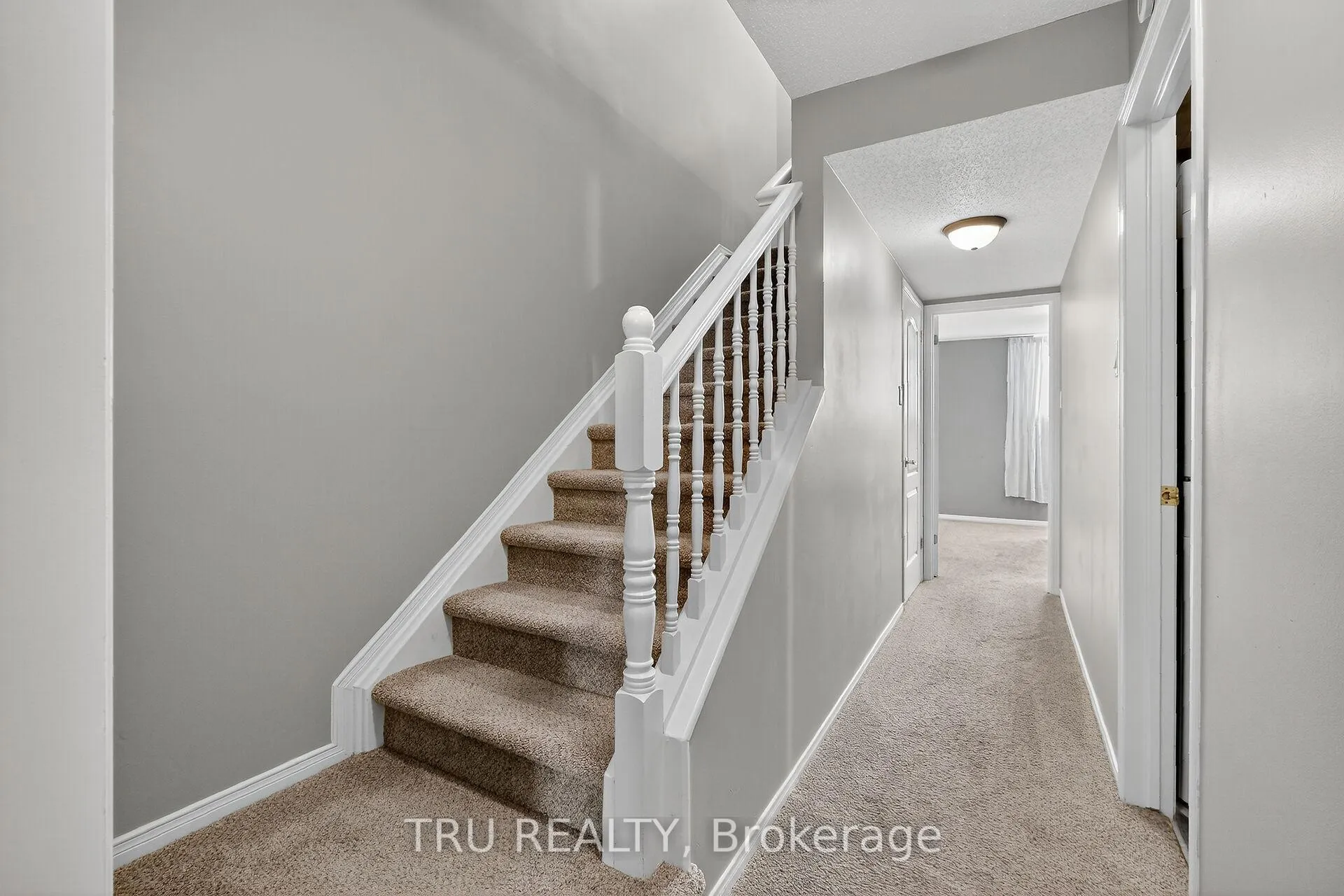Photo 30 of 320 Cresthaven Drive, Ottawa, Barrhaven East — HOMEH