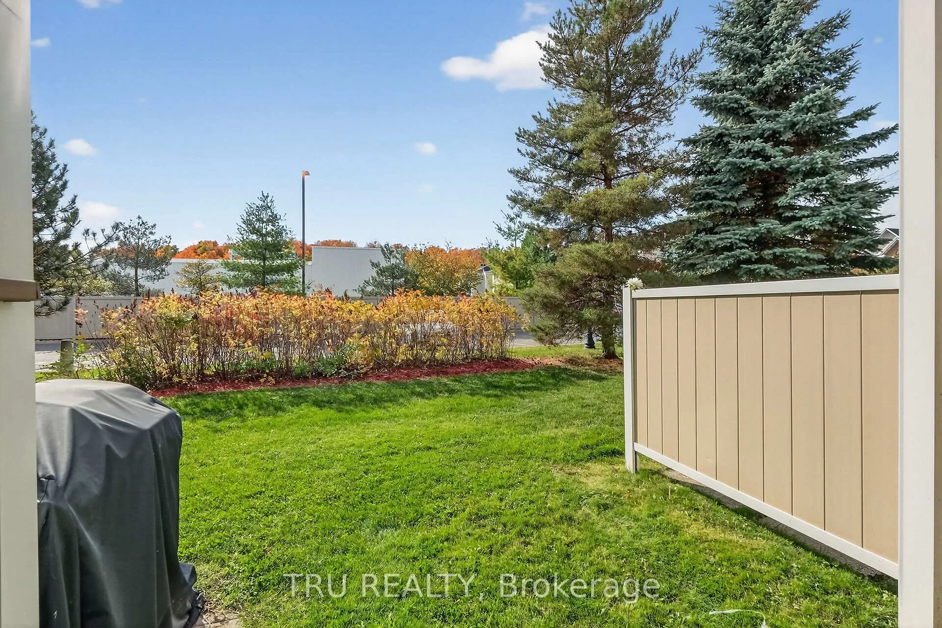 Photo 49 of 320 Cresthaven Drive, Ottawa, Barrhaven East — HOMEH