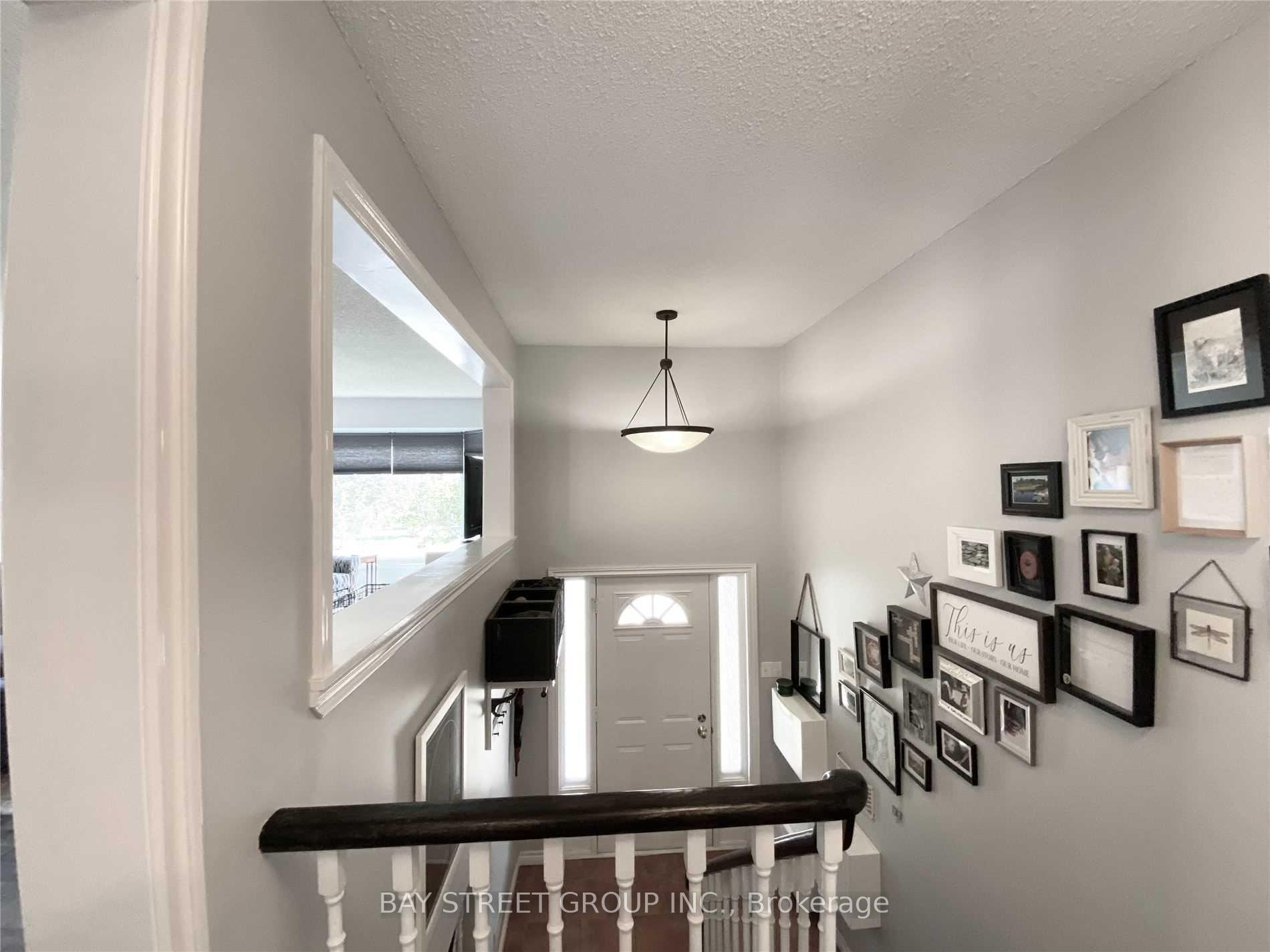 Photo 2 of Unit Upper, 86 Browning Trail, Barrie, Letitia Heights — HOMEH