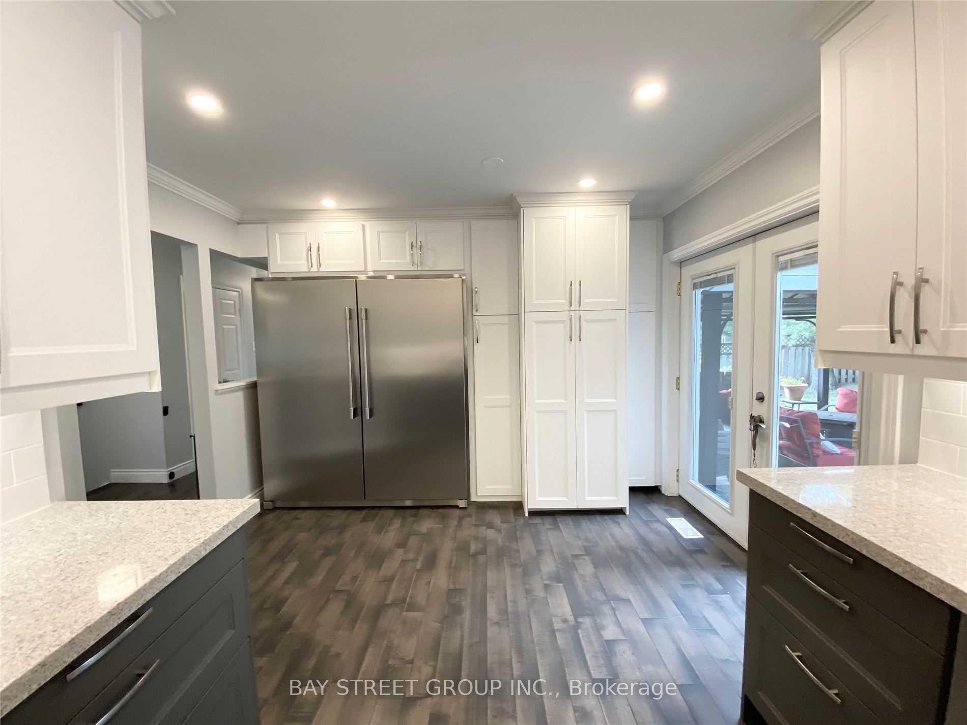 Photo 8 of Unit Upper, 86 Browning Trail, Barrie, Letitia Heights — HOMEH