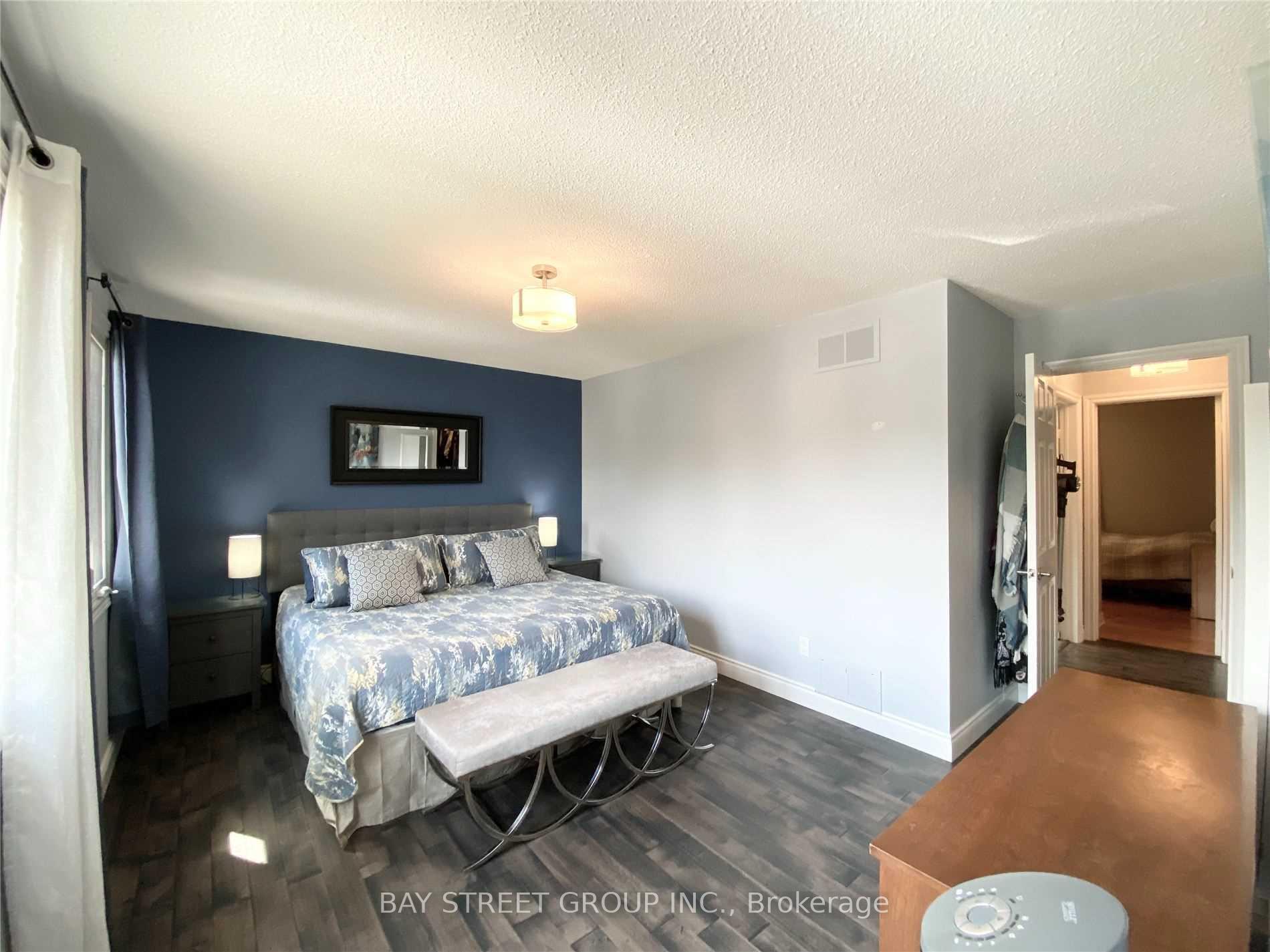 Photo 10 of Unit Upper, 86 Browning Trail, Barrie, Letitia Heights — HOMEH