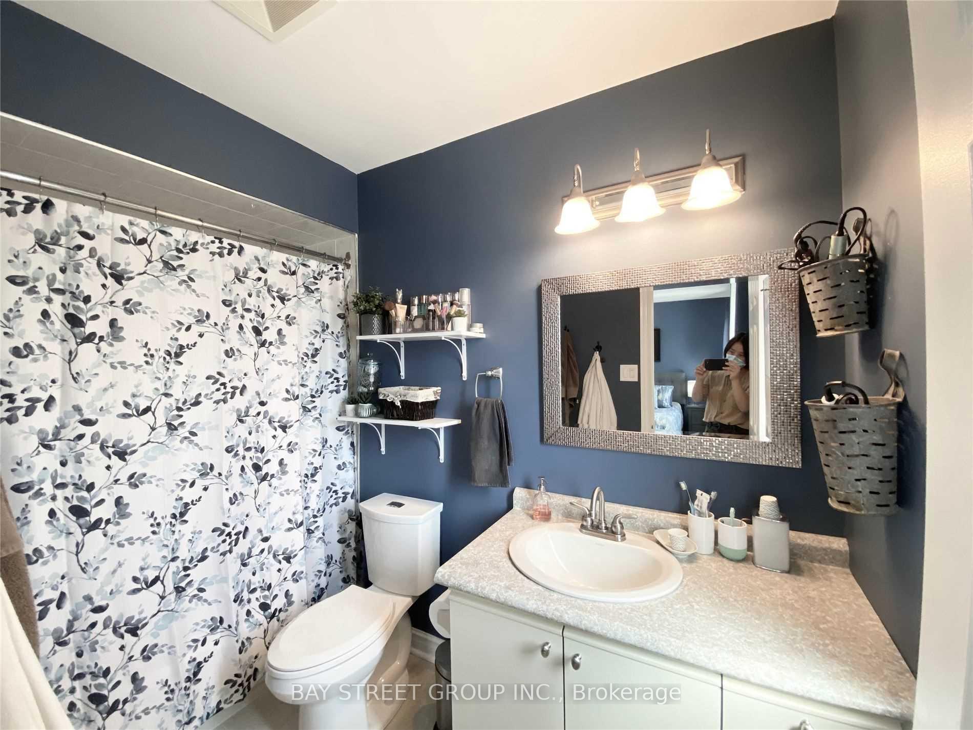Photo 11 of Unit Upper, 86 Browning Trail, Barrie, Letitia Heights — HOMEH