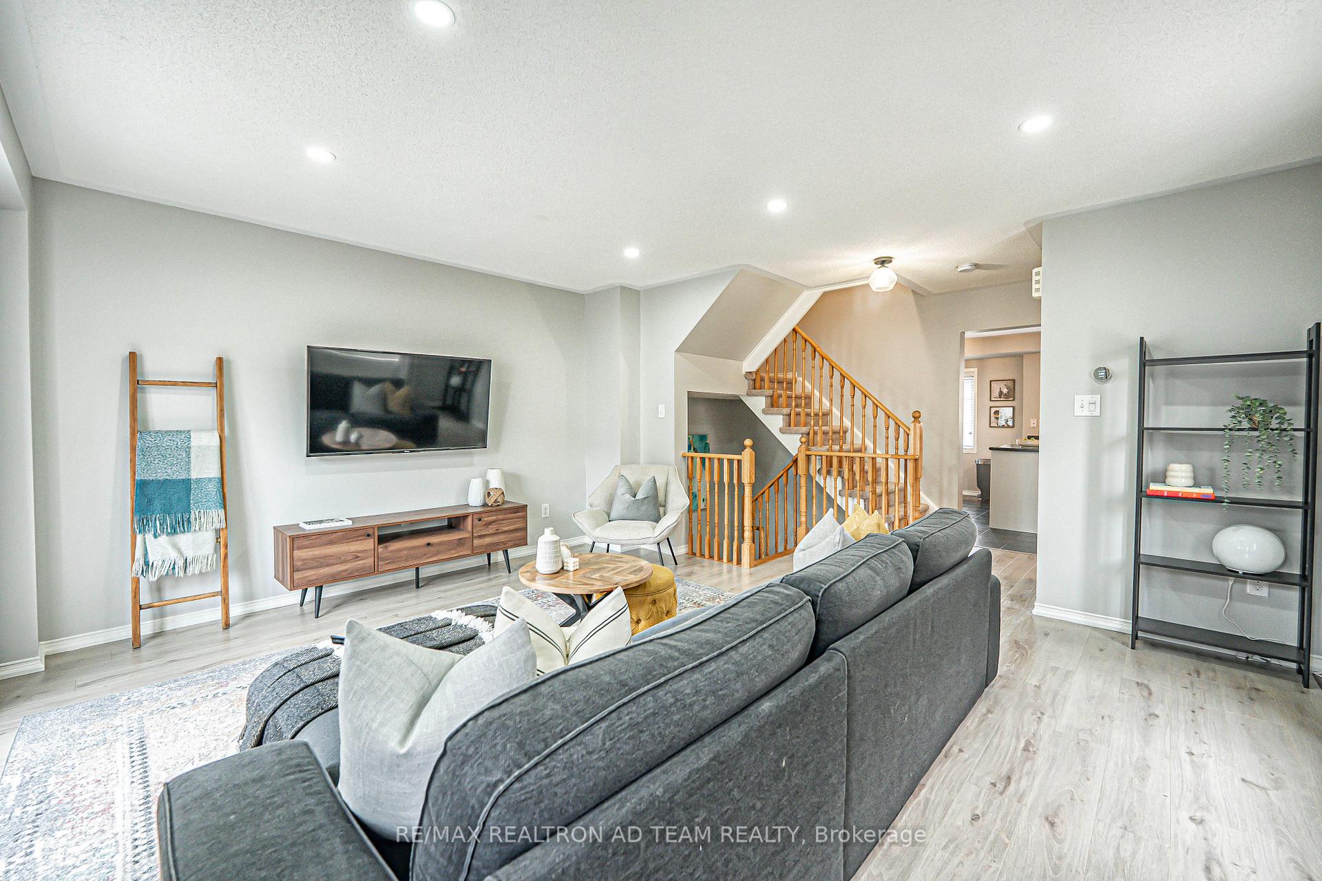 Photo 13 of 56 Barnham Street, Ajax, Central East — HOMEH